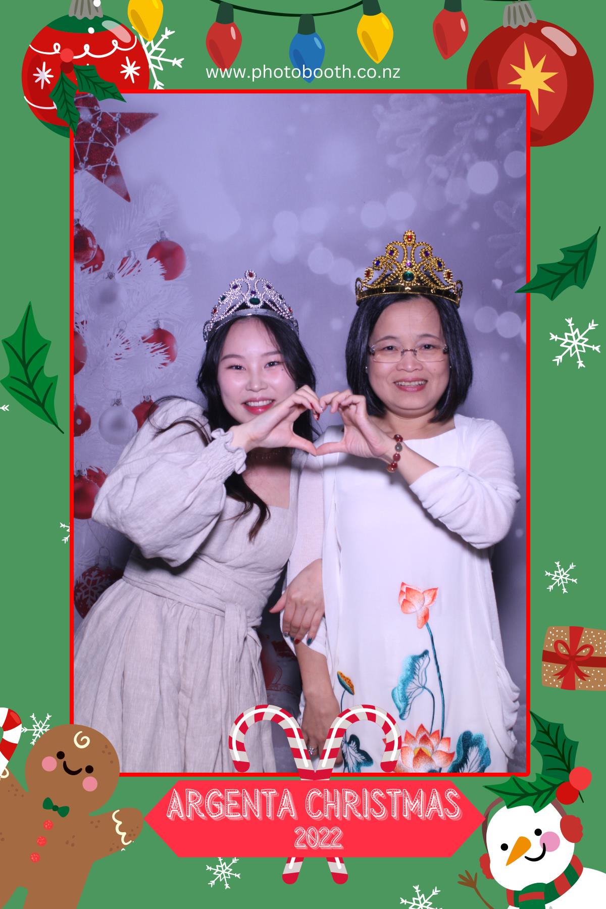 Argenta Christmas Party | View more photos from the event at gallery.photobooth.co.nz/u/SelfieCentral/Argenta-Christmas-Party