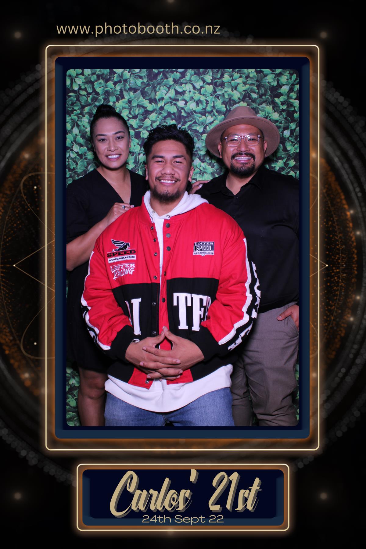 Carlos' 21st | View more photos from the event at gallery.photobooth.co.nz/u/SelfieCentral/Carlos-21st