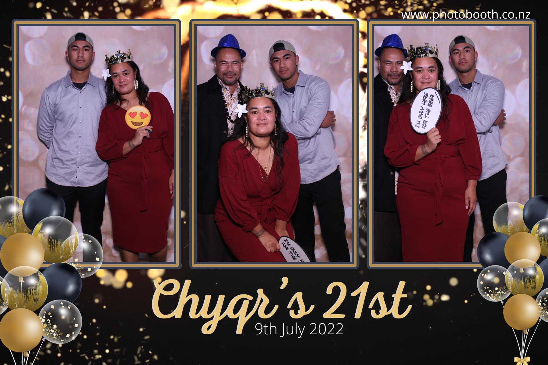 Chyqraym's 21st | View more photos from the event at gallery.photobooth.co.nz/u/SelfieCentral/Chyqrayms-21st
