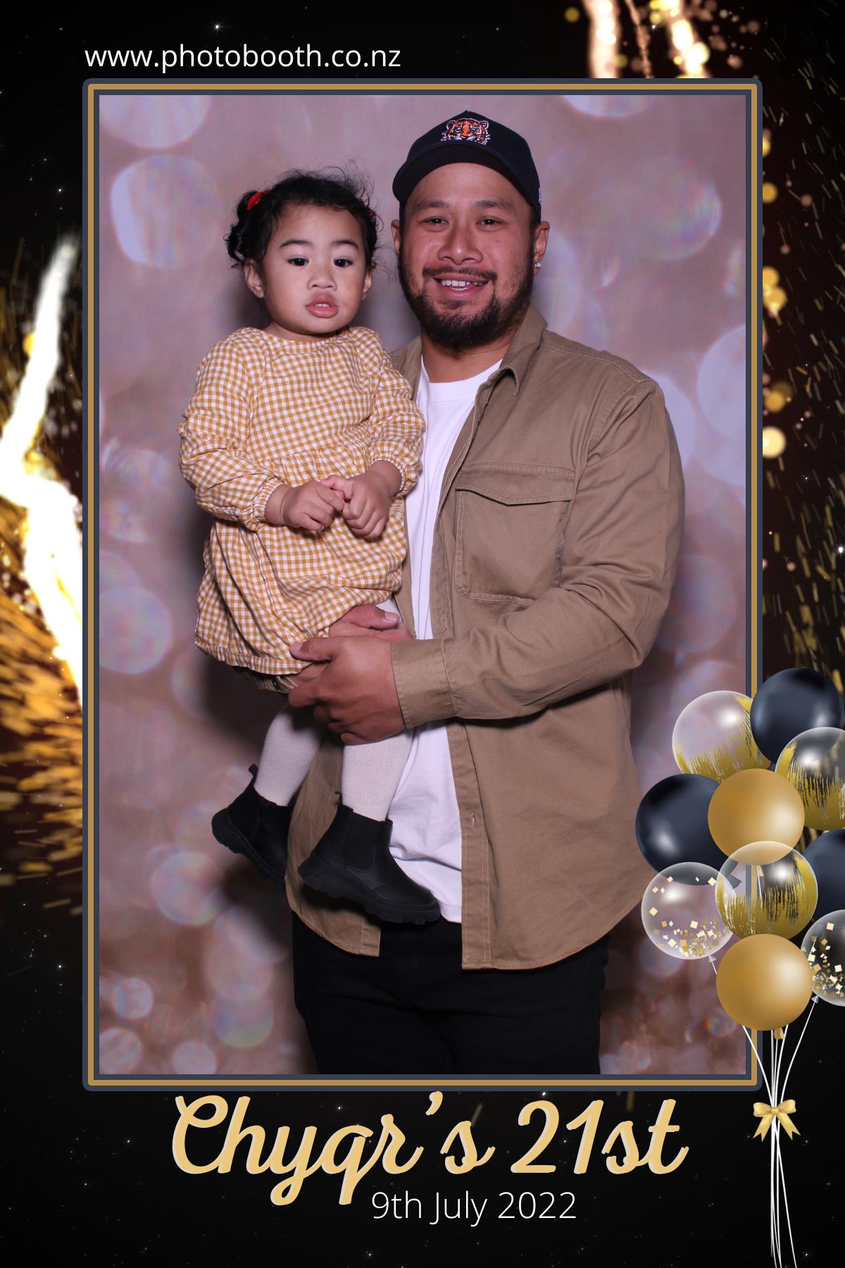 Chyqraym's 21st | View more photos from the event at gallery.photobooth.co.nz/u/SelfieCentral/Chyqrayms-21st