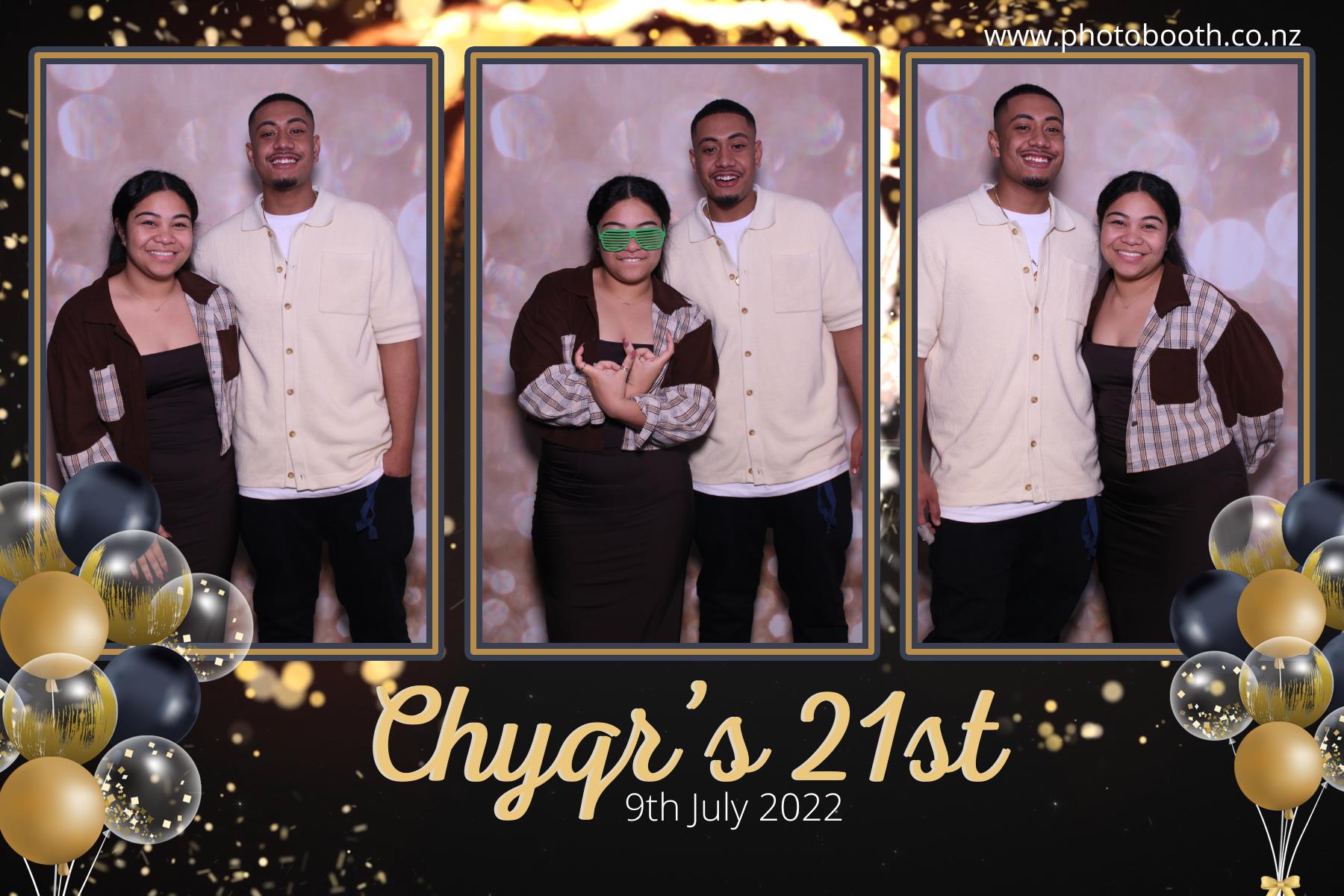 Chyqraym's 21st | View more photos from the event at gallery.photobooth.co.nz/u/SelfieCentral/Chyqrayms-21st