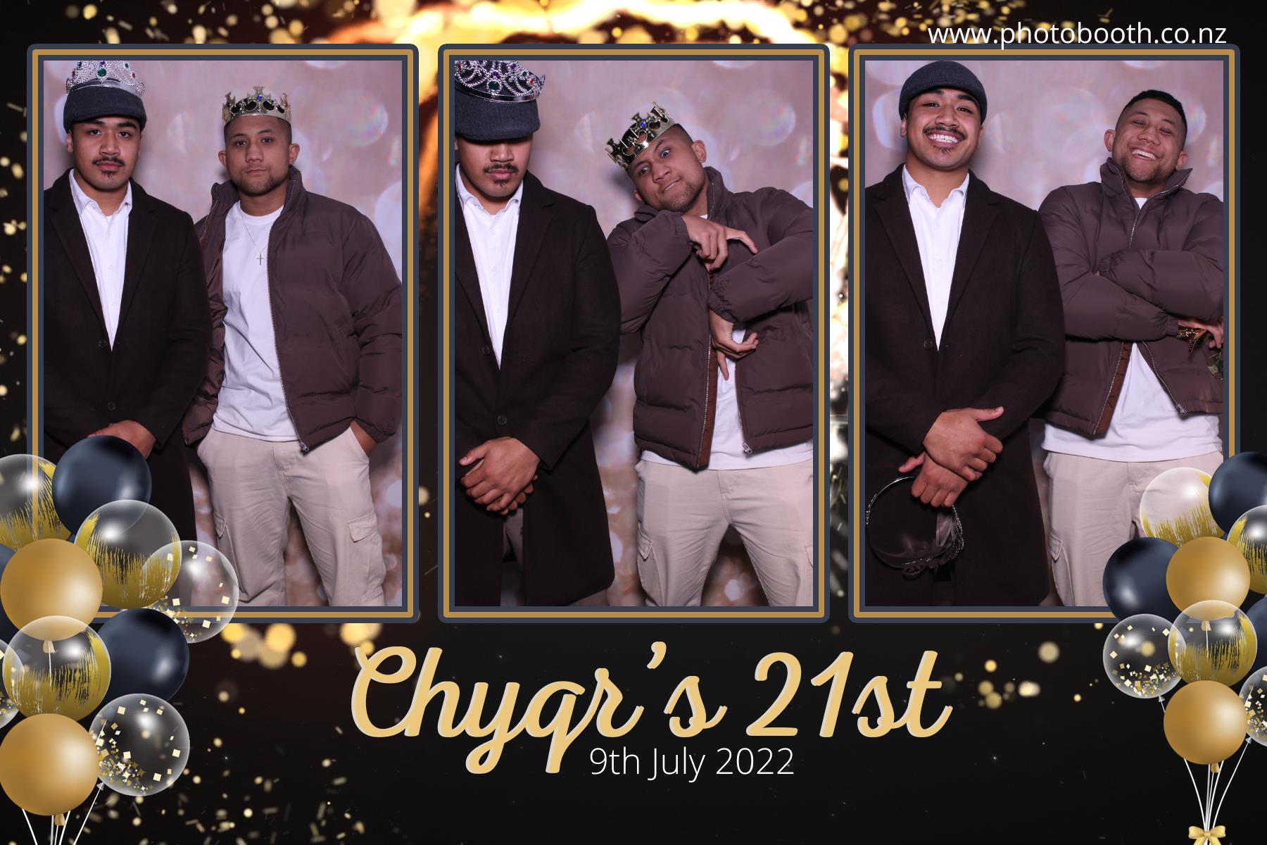 Chyqraym's 21st | View more photos from the event at gallery.photobooth.co.nz/u/SelfieCentral/Chyqrayms-21st