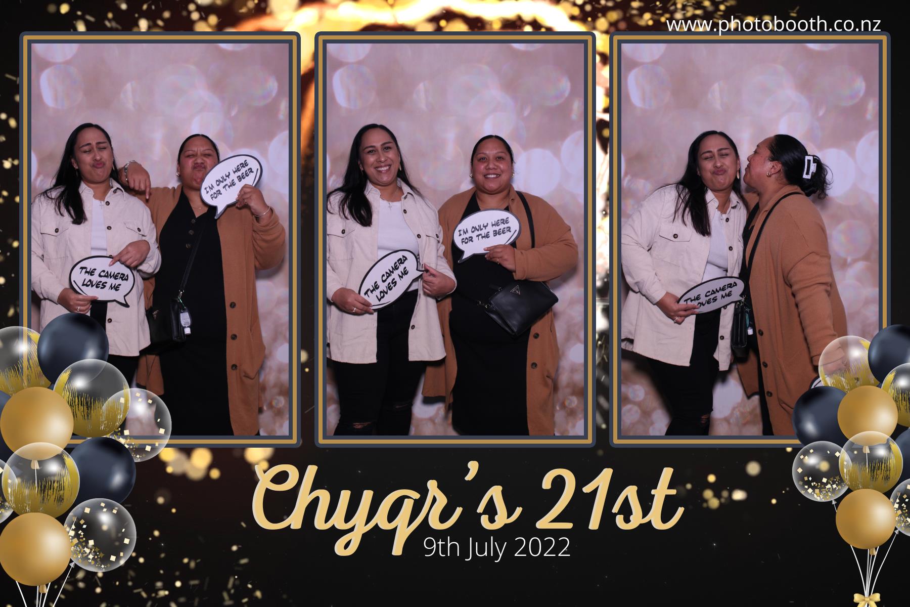 Chyqraym's 21st | View more photos from the event at gallery.photobooth.co.nz/u/SelfieCentral/Chyqrayms-21st