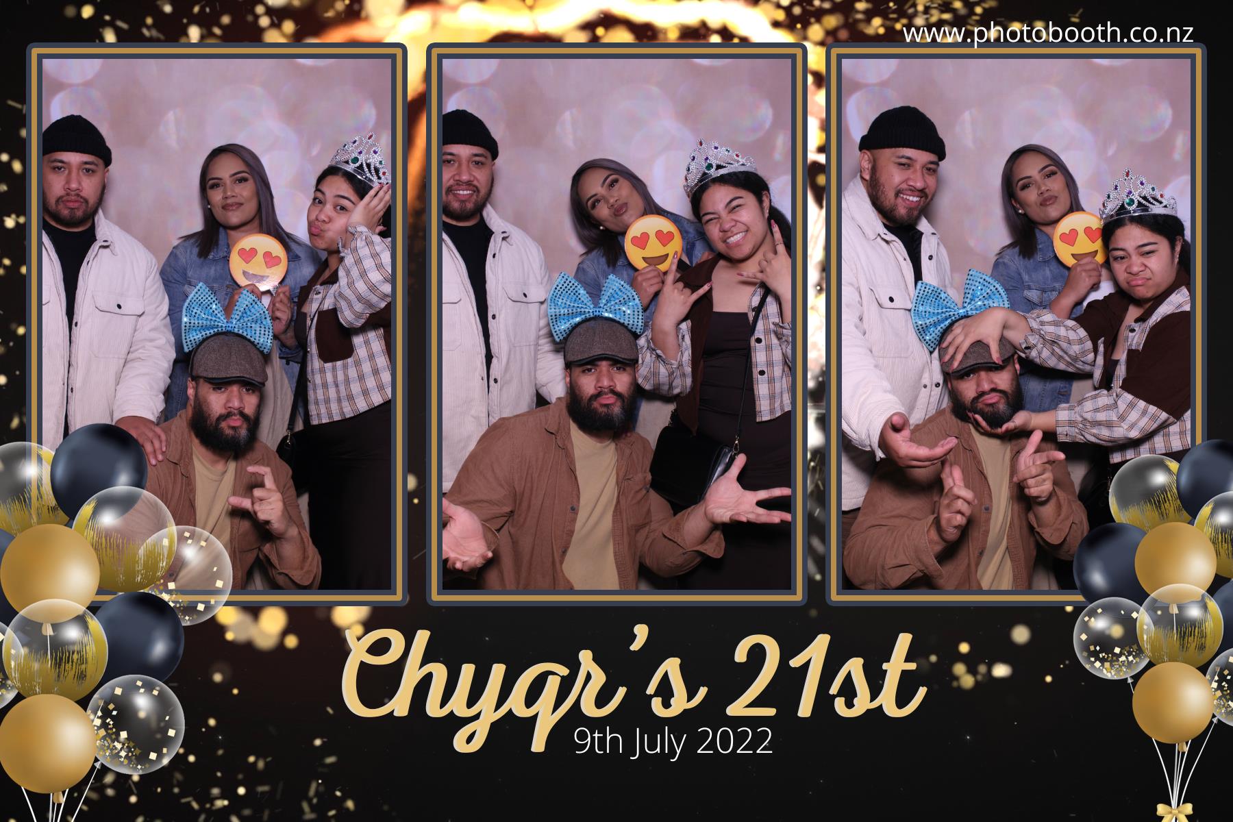 Chyqraym's 21st | View more photos from the event at gallery.photobooth.co.nz/u/SelfieCentral/Chyqrayms-21st