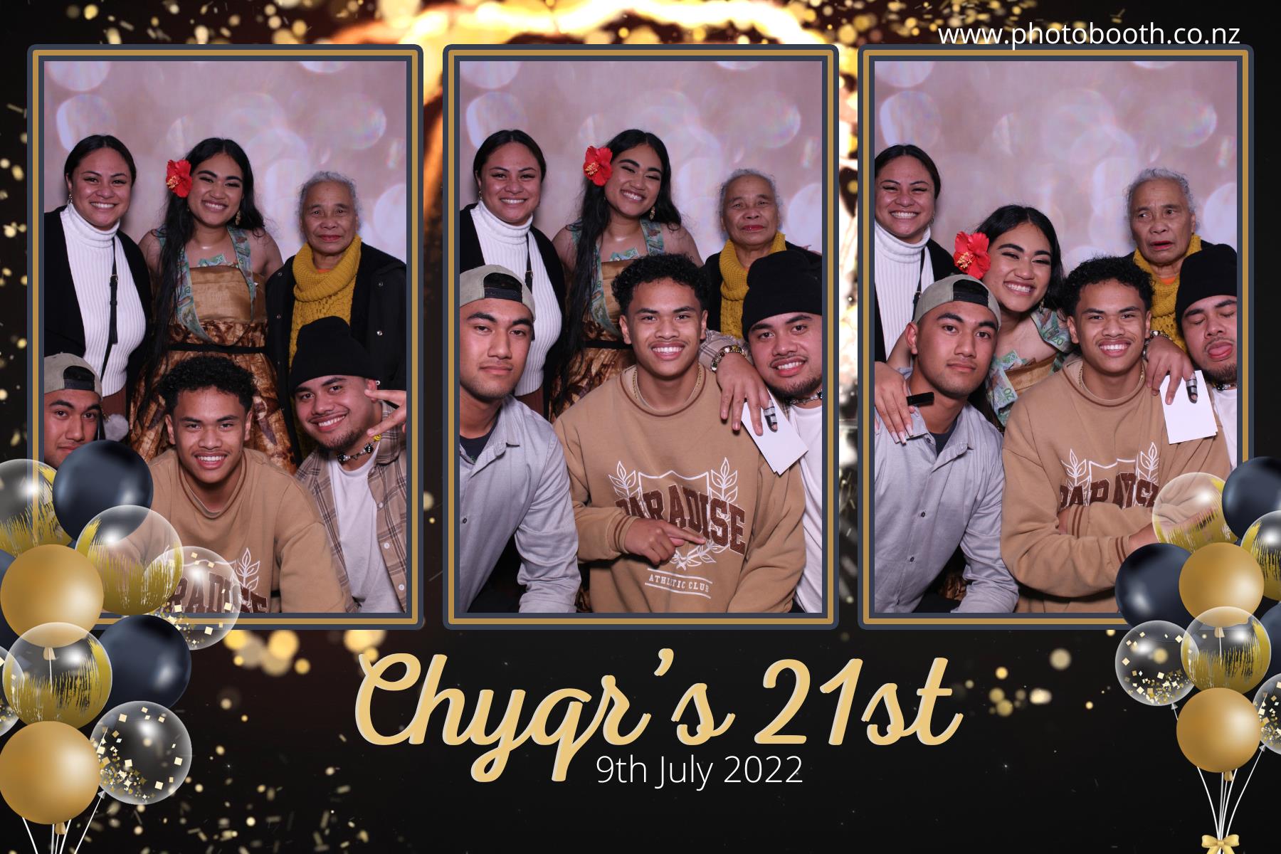 Chyqraym's 21st | View more photos from the event at gallery.photobooth.co.nz/u/SelfieCentral/Chyqrayms-21st