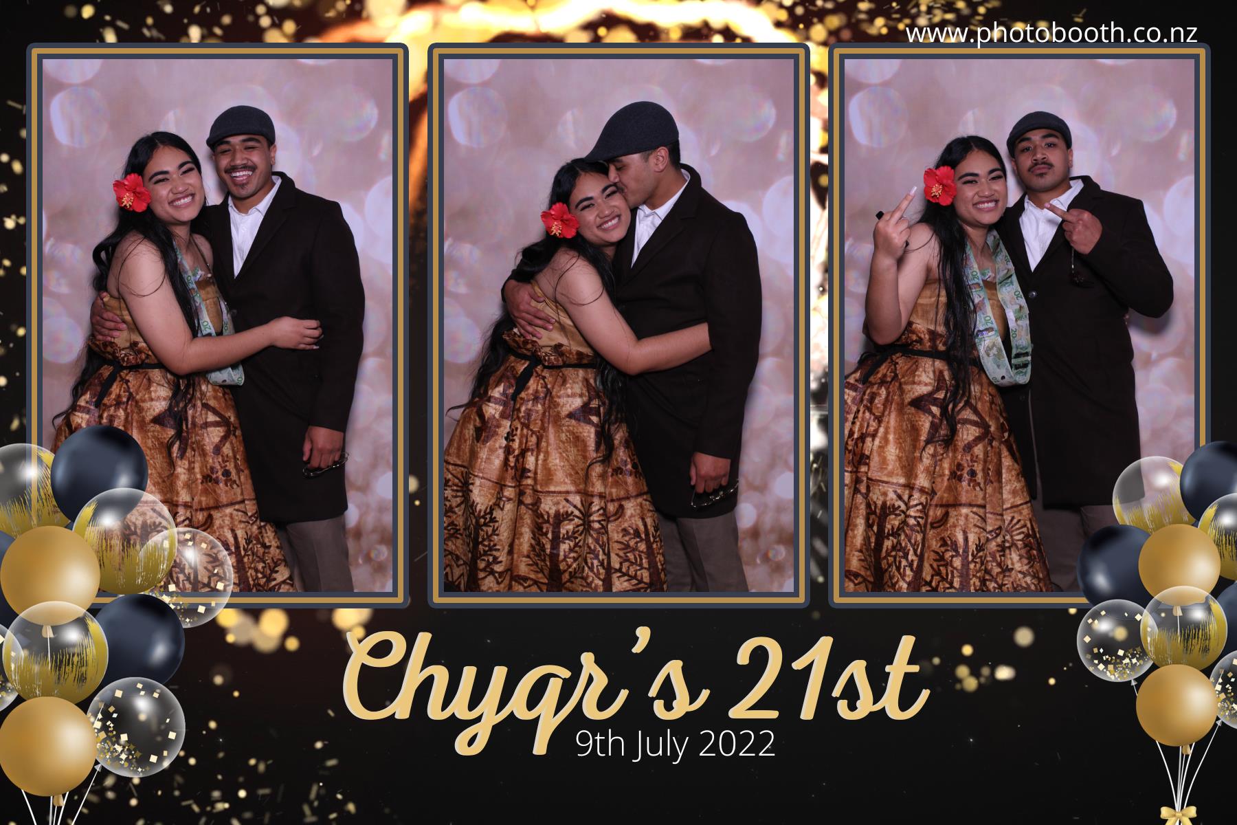 Chyqraym's 21st | View more photos from the event at gallery.photobooth.co.nz/u/SelfieCentral/Chyqrayms-21st
