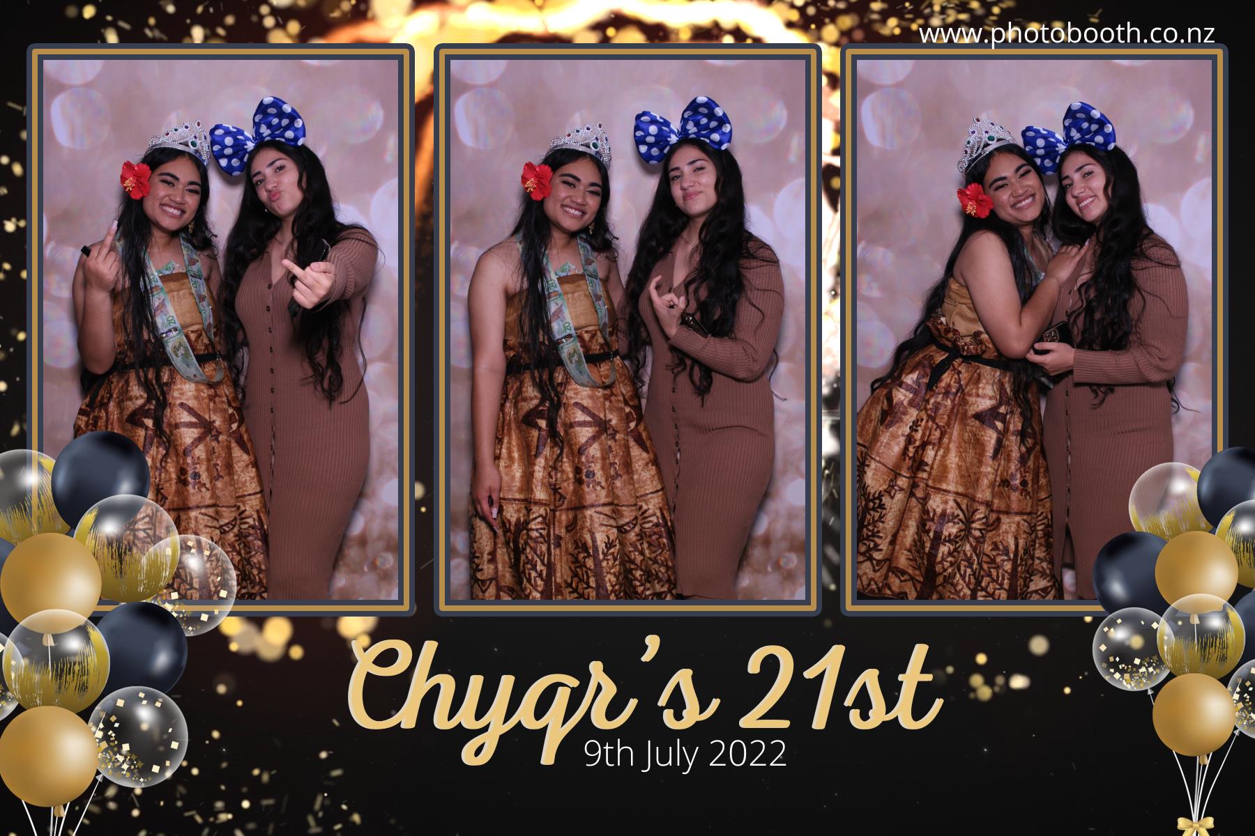 Chyqraym's 21st | View more photos from the event at gallery.photobooth.co.nz/u/SelfieCentral/Chyqrayms-21st