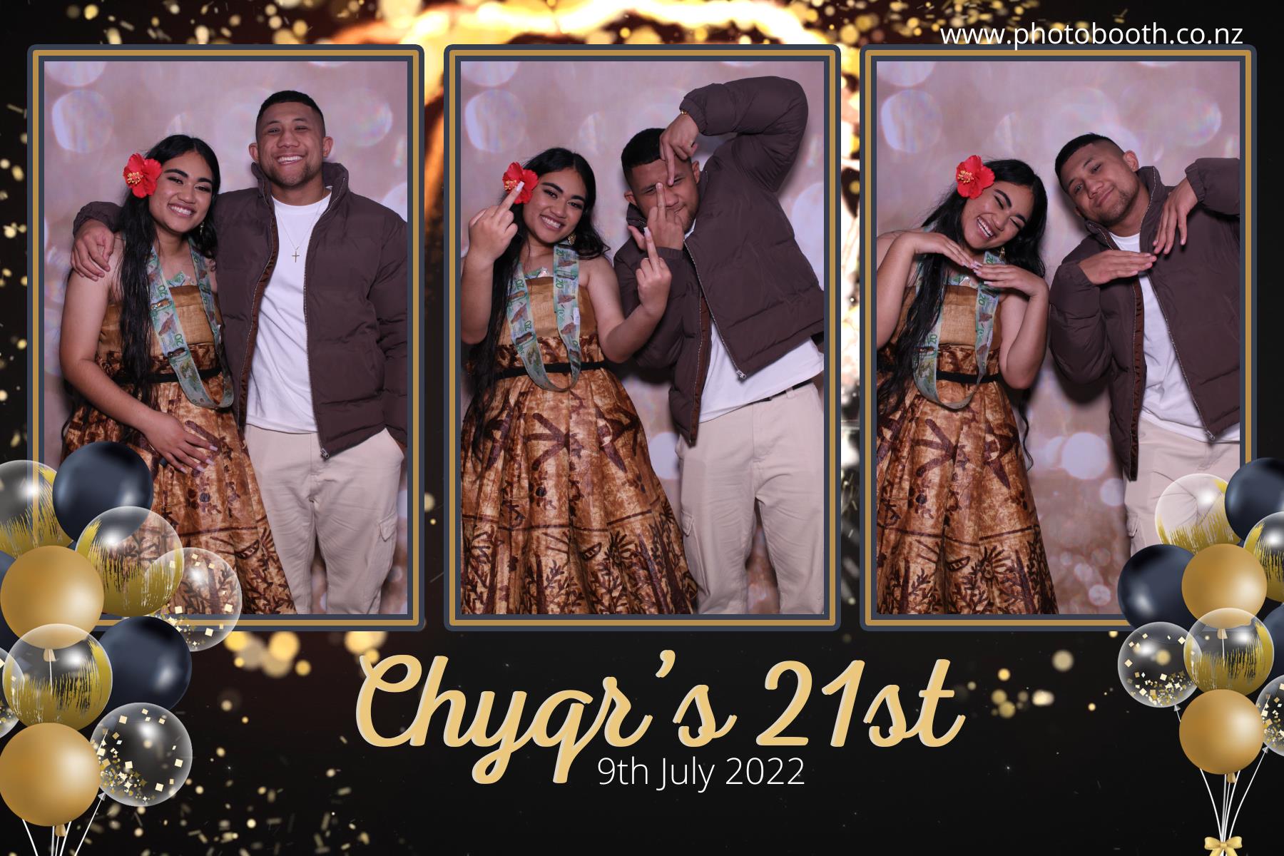 Chyqraym's 21st | View more photos from the event at gallery.photobooth.co.nz/u/SelfieCentral/Chyqrayms-21st