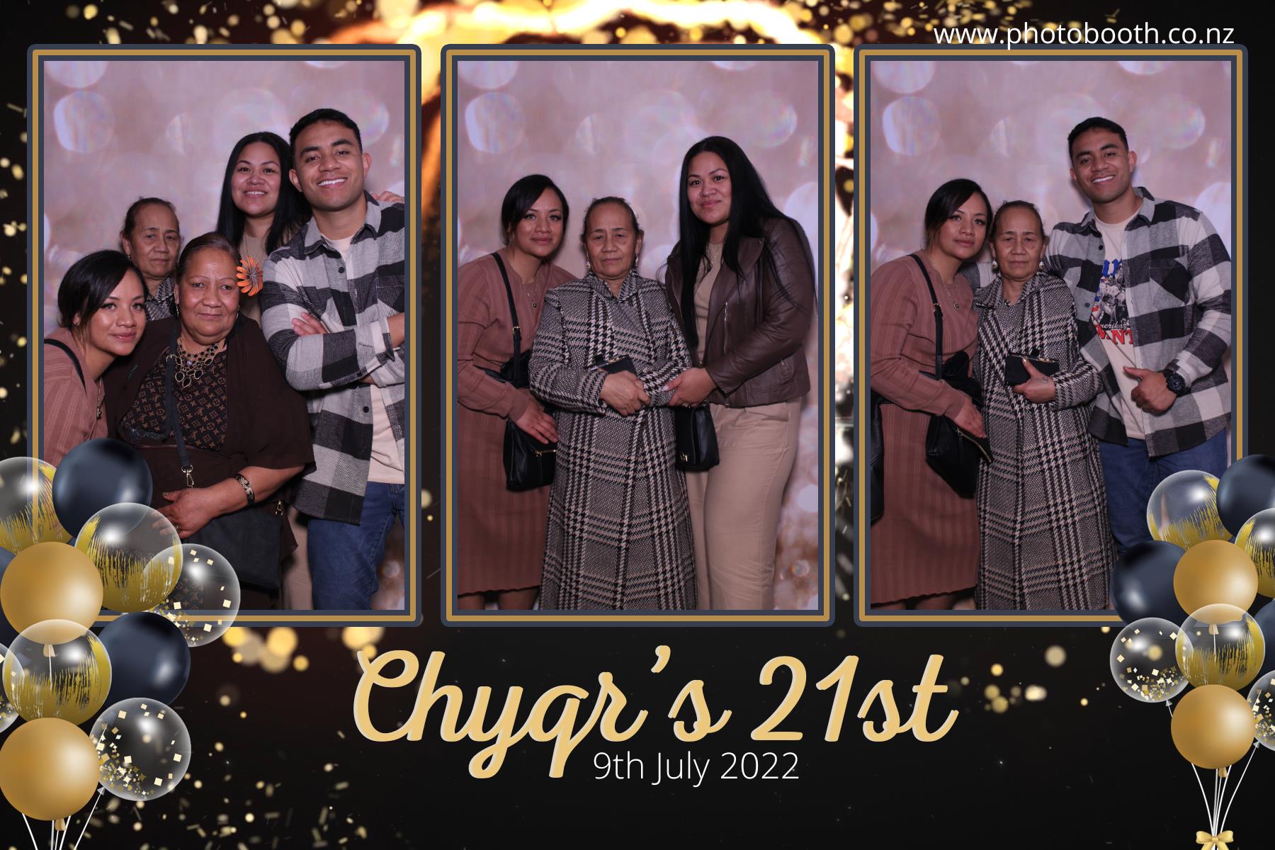Chyqraym's 21st | View more photos from the event at gallery.photobooth.co.nz/u/SelfieCentral/Chyqrayms-21st