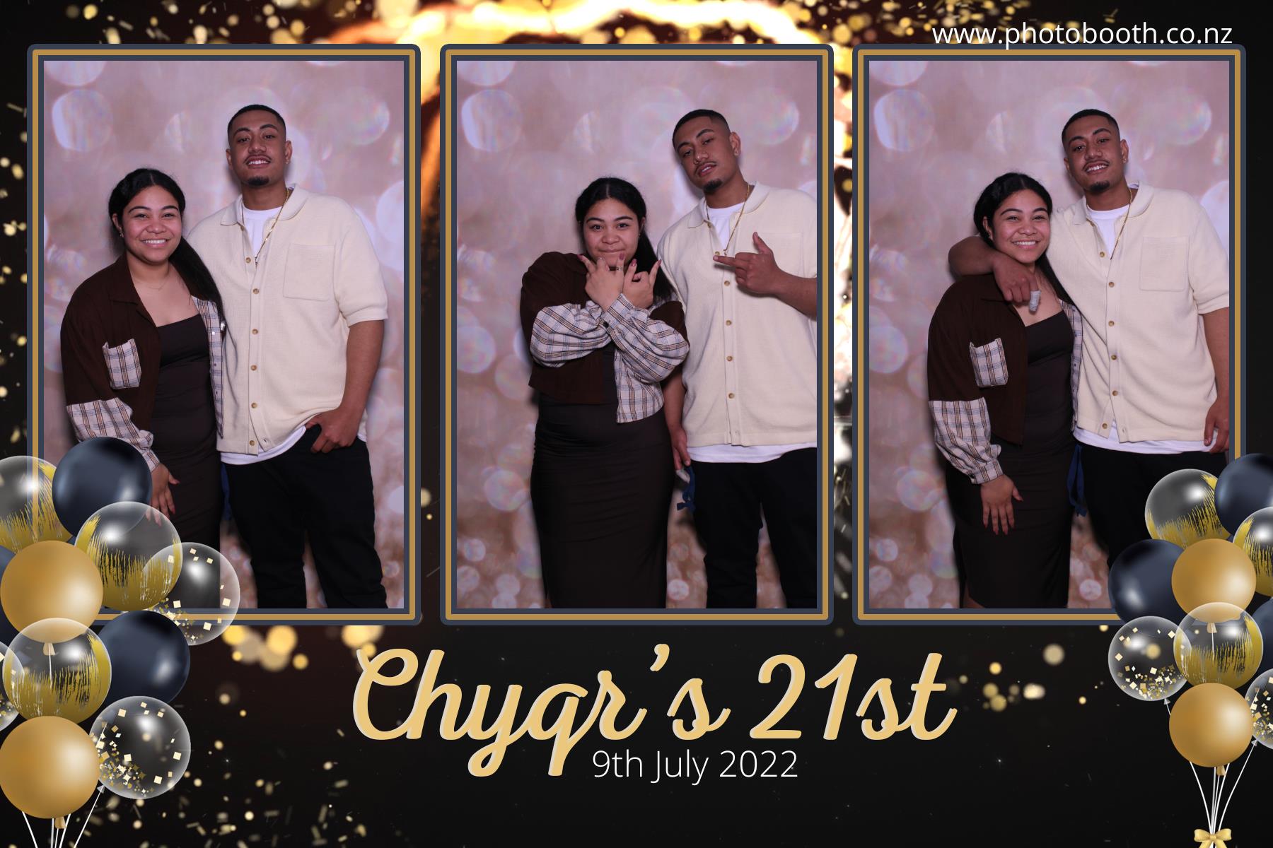 Chyqraym's 21st | View more photos from the event at gallery.photobooth.co.nz/u/SelfieCentral/Chyqrayms-21st