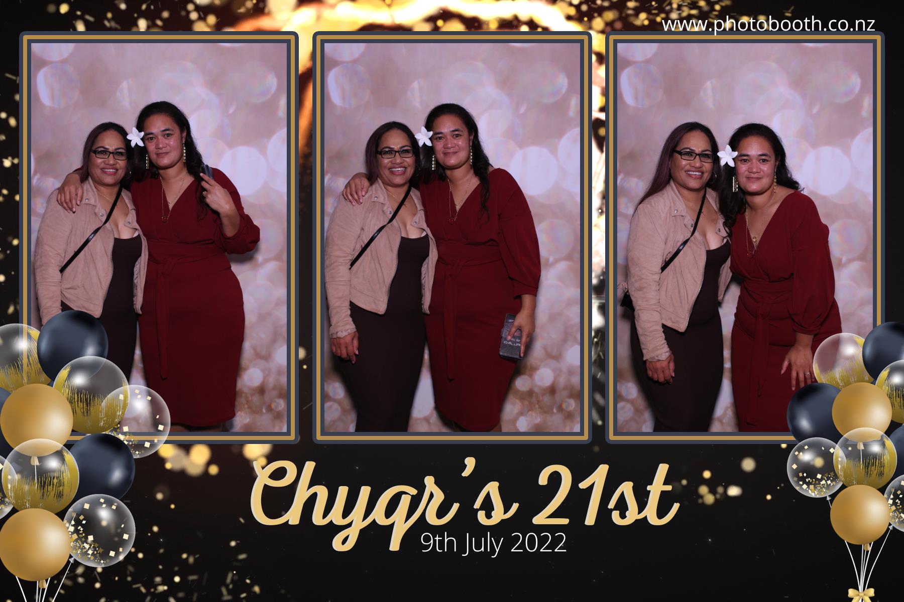 Chyqraym's 21st | View more photos from the event at gallery.photobooth.co.nz/u/SelfieCentral/Chyqrayms-21st
