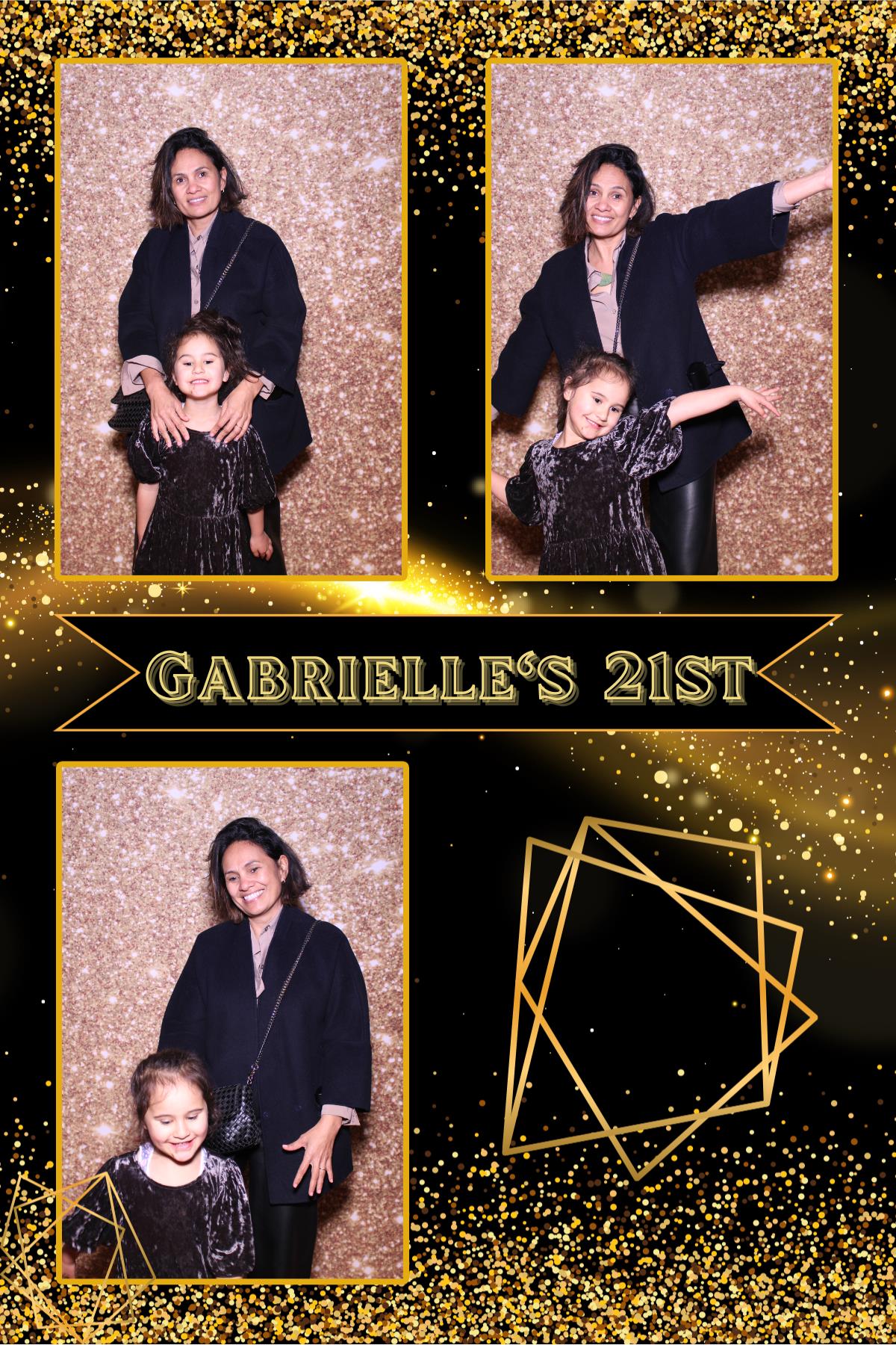Gabrielle's 21st Birthday | View more photos from the event at gallery.photobooth.co.nz/u/SelfieCentral/Gabrielles-21st-Birthday