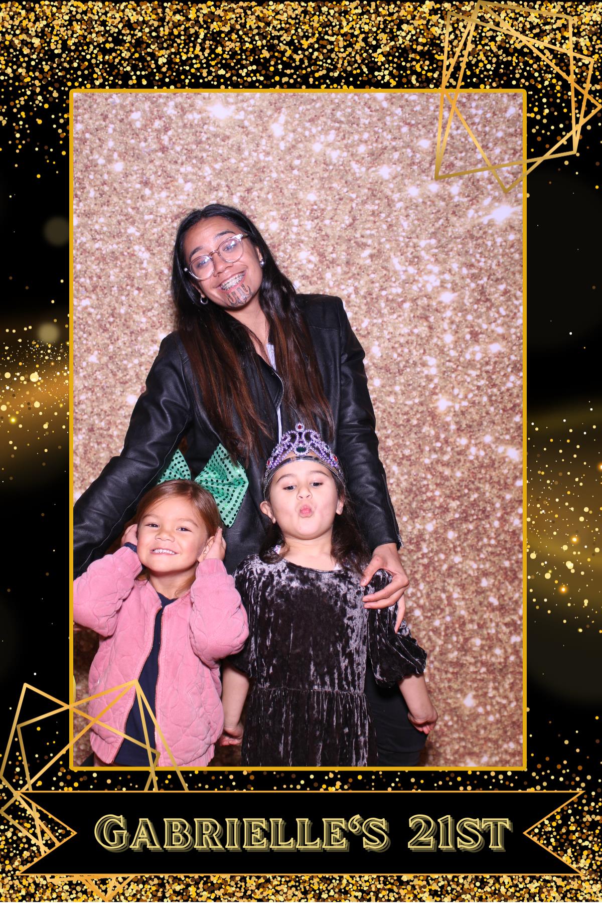 Gabrielle's 21st Birthday | View more photos from the event at gallery.photobooth.co.nz/u/SelfieCentral/Gabrielles-21st-Birthday
