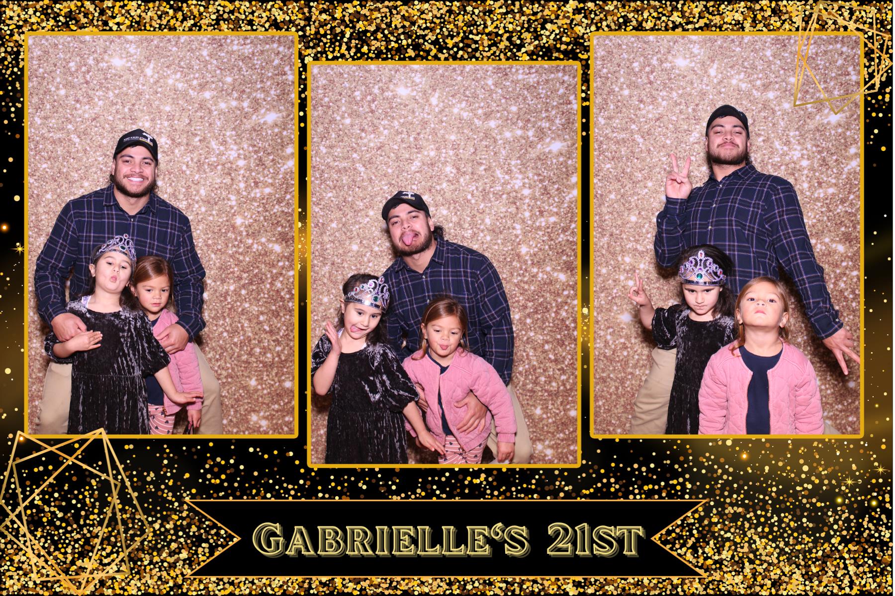 Gabrielle's 21st Birthday | View more photos from the event at gallery.photobooth.co.nz/u/SelfieCentral/Gabrielles-21st-Birthday