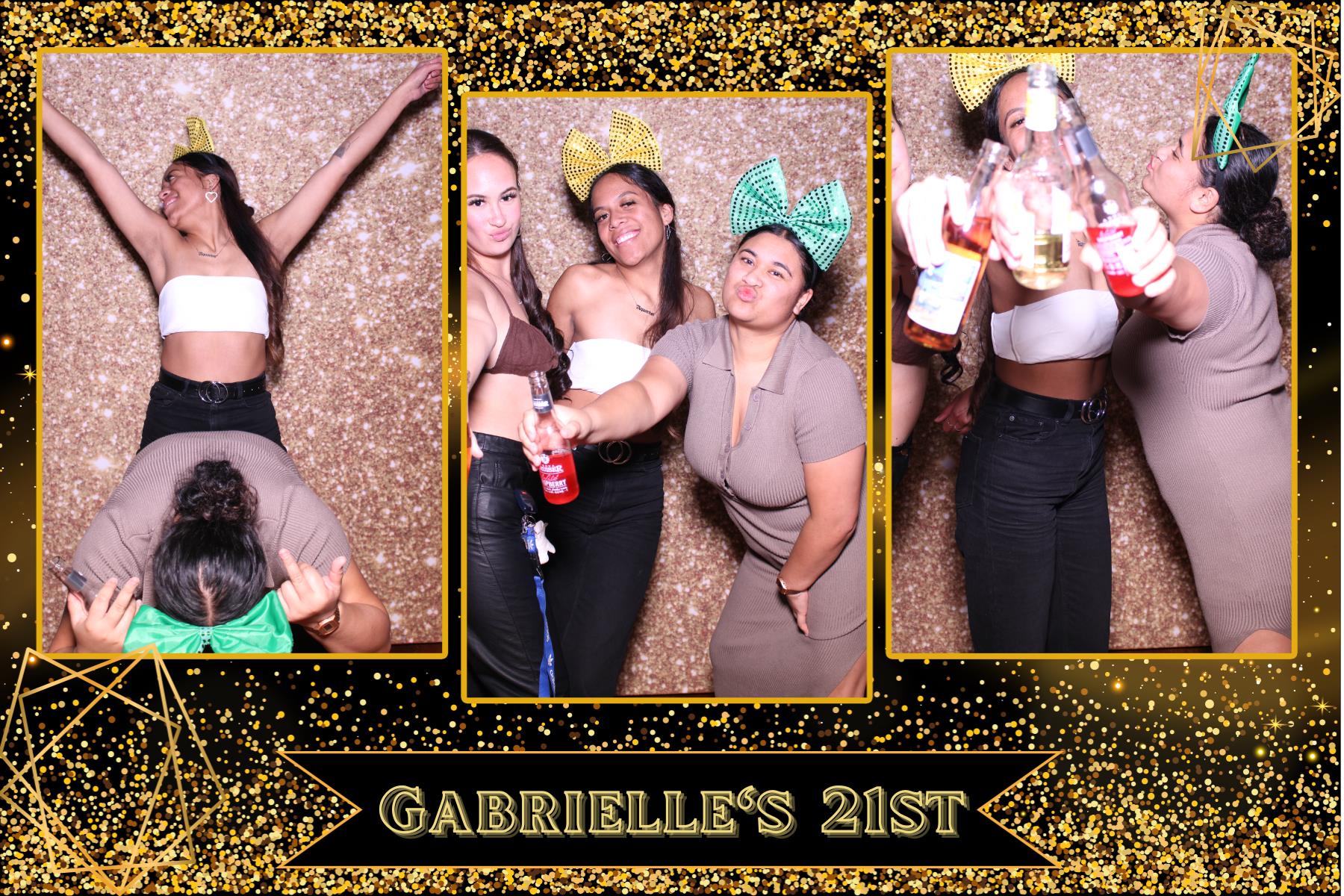 Gabrielle's 21st Birthday | View more photos from the event at gallery.photobooth.co.nz/u/SelfieCentral/Gabrielles-21st-Birthday