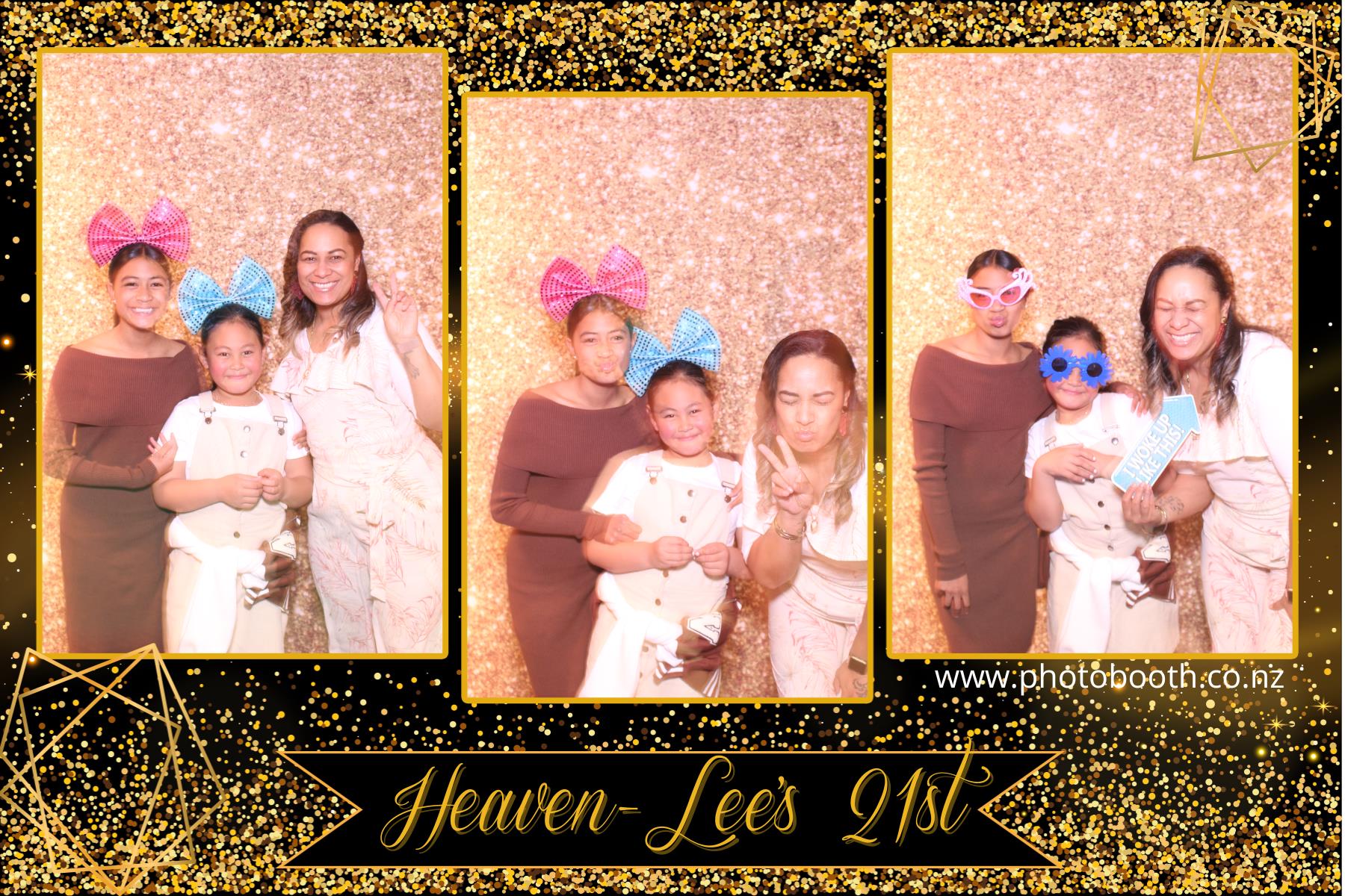 Heaven-Lee's 21st | View more photos from the event at gallery.photobooth.co.nz/u/SelfieCentral/Heaven-Lees-21st