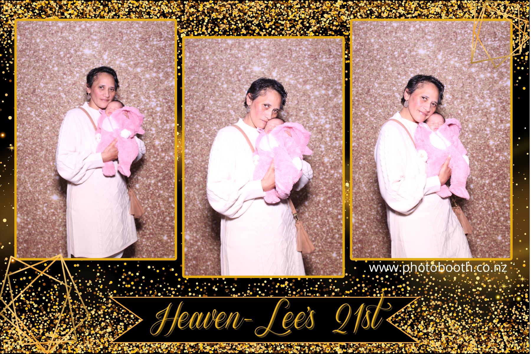 Heaven-Lee's 21st | View more photos from the event at gallery.photobooth.co.nz/u/SelfieCentral/Heaven-Lees-21st