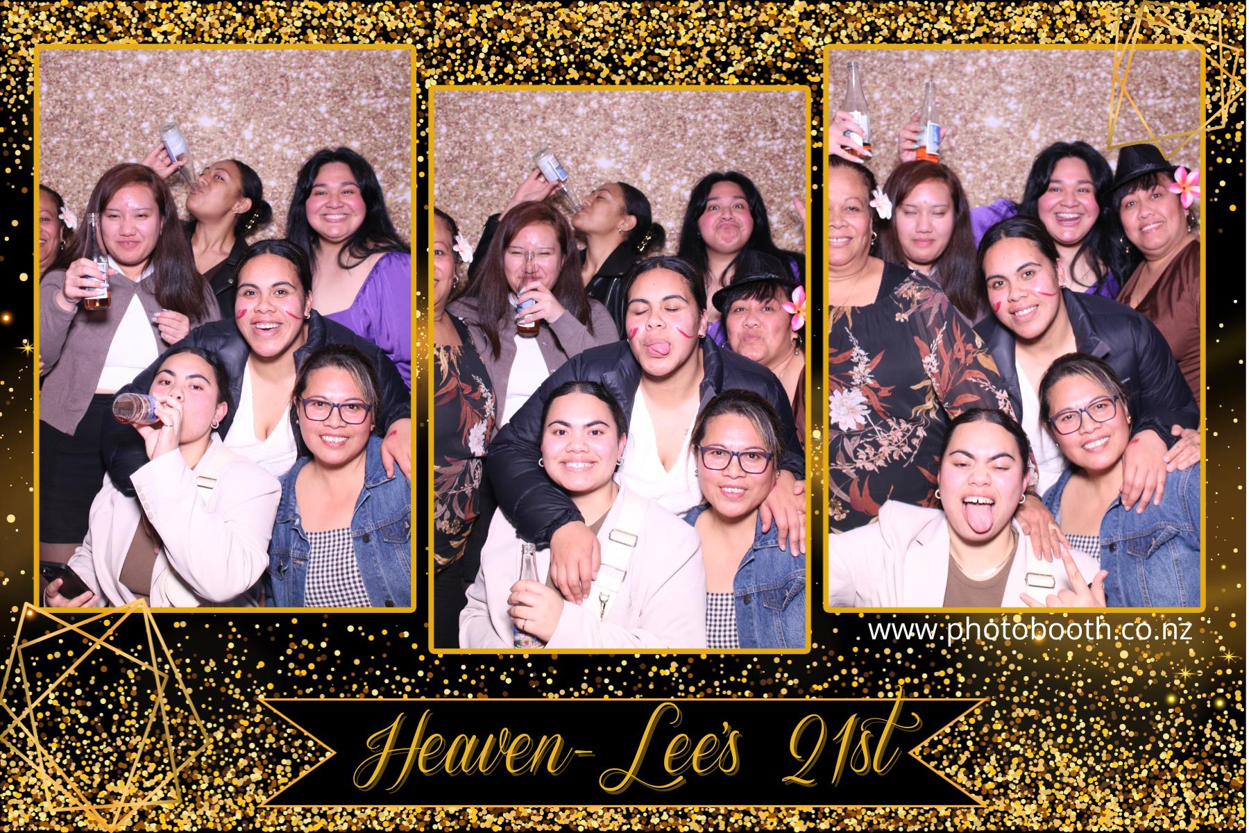 Heaven-Lee's 21st | View more photos from the event at gallery.photobooth.co.nz/u/SelfieCentral/Heaven-Lees-21st