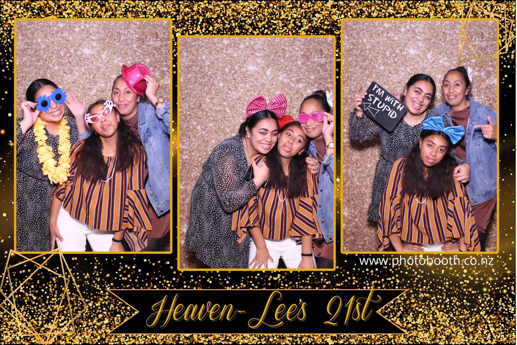 Heaven-Lee's 21st | View more photos from the event at gallery.photobooth.co.nz/u/SelfieCentral/Heaven-Lees-21st