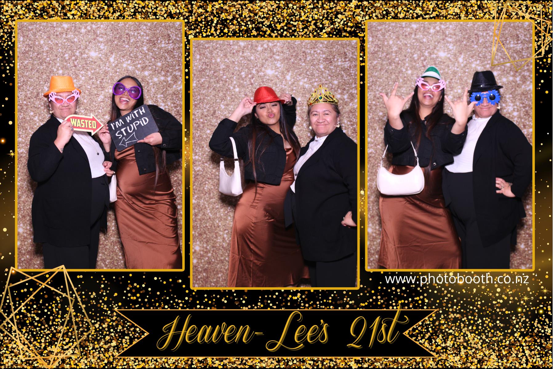 Heaven-Lee's 21st | View more photos from the event at gallery.photobooth.co.nz/u/SelfieCentral/Heaven-Lees-21st