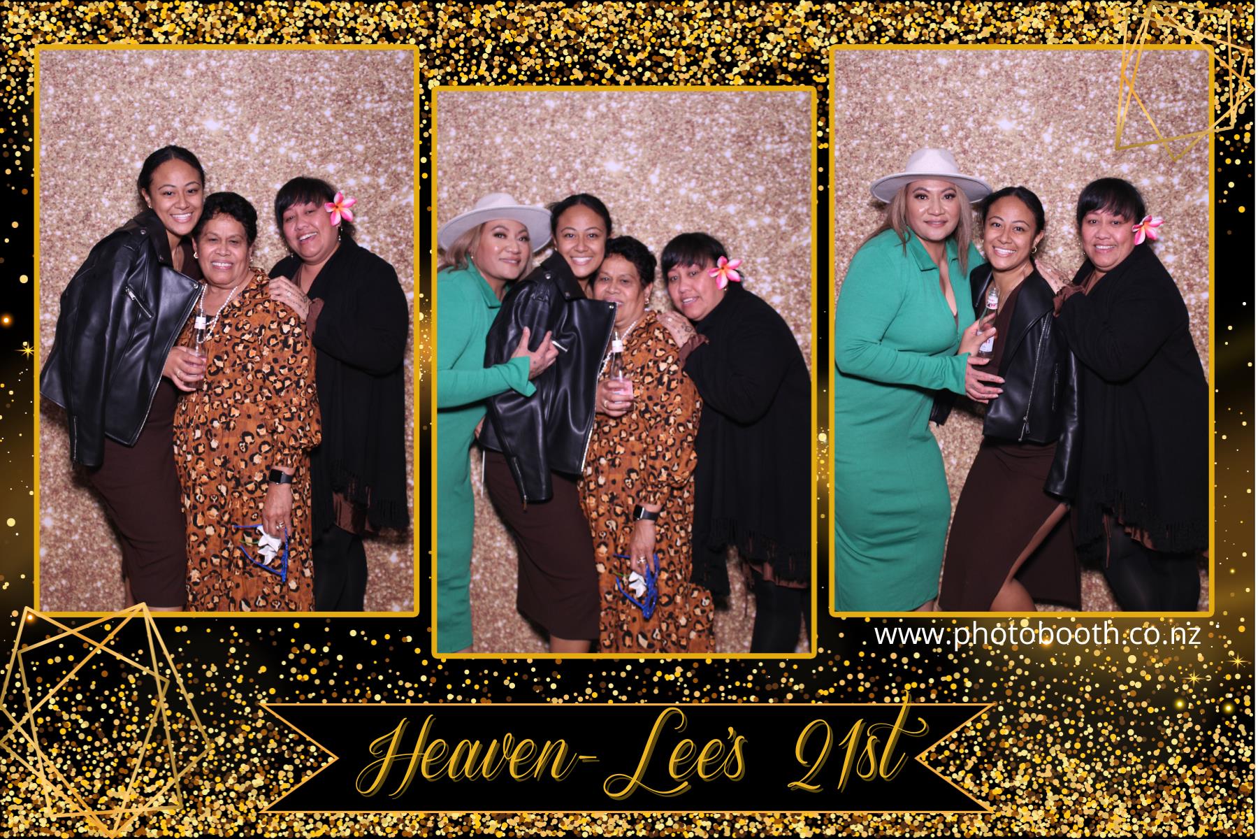 Heaven-Lee's 21st | View more photos from the event at gallery.photobooth.co.nz/u/SelfieCentral/Heaven-Lees-21st