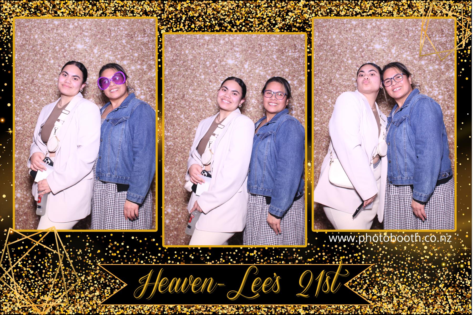 Heaven-Lee's 21st | View more photos from the event at gallery.photobooth.co.nz/u/SelfieCentral/Heaven-Lees-21st