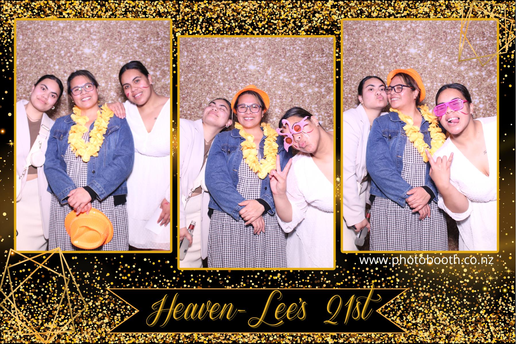 Heaven-Lee's 21st | View more photos from the event at gallery.photobooth.co.nz/u/SelfieCentral/Heaven-Lees-21st