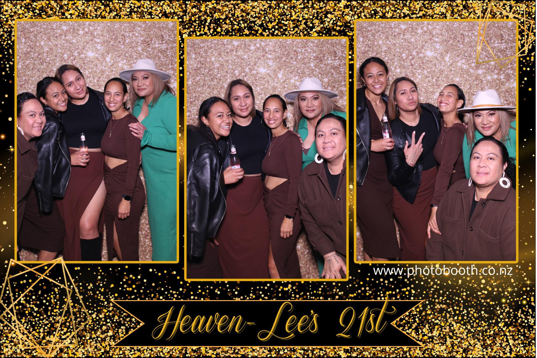 Heaven-Lee's 21st | View more photos from the event at gallery.photobooth.co.nz/u/SelfieCentral/Heaven-Lees-21st