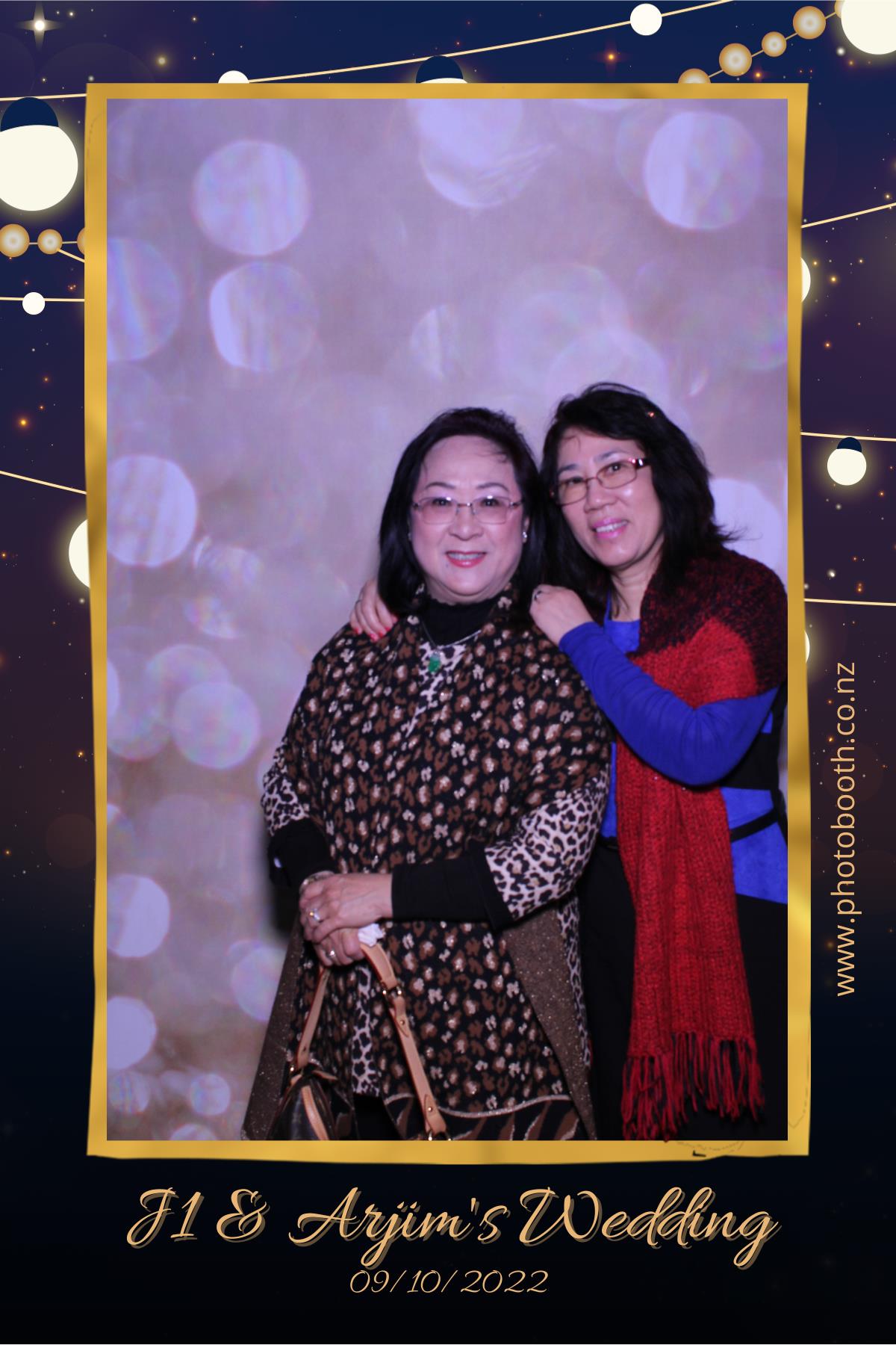 Jimmy & Janet's Wedding | View more photos from the event at gallery.photobooth.co.nz/u/SelfieCentral/Jimmy-Janets-Wedding