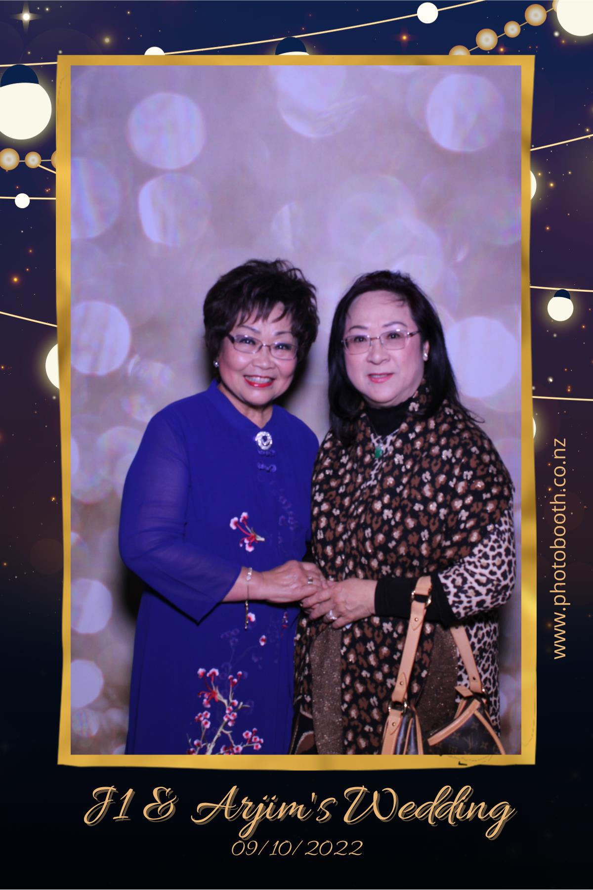Jimmy & Janet's Wedding | View more photos from the event at gallery.photobooth.co.nz/u/SelfieCentral/Jimmy-Janets-Wedding