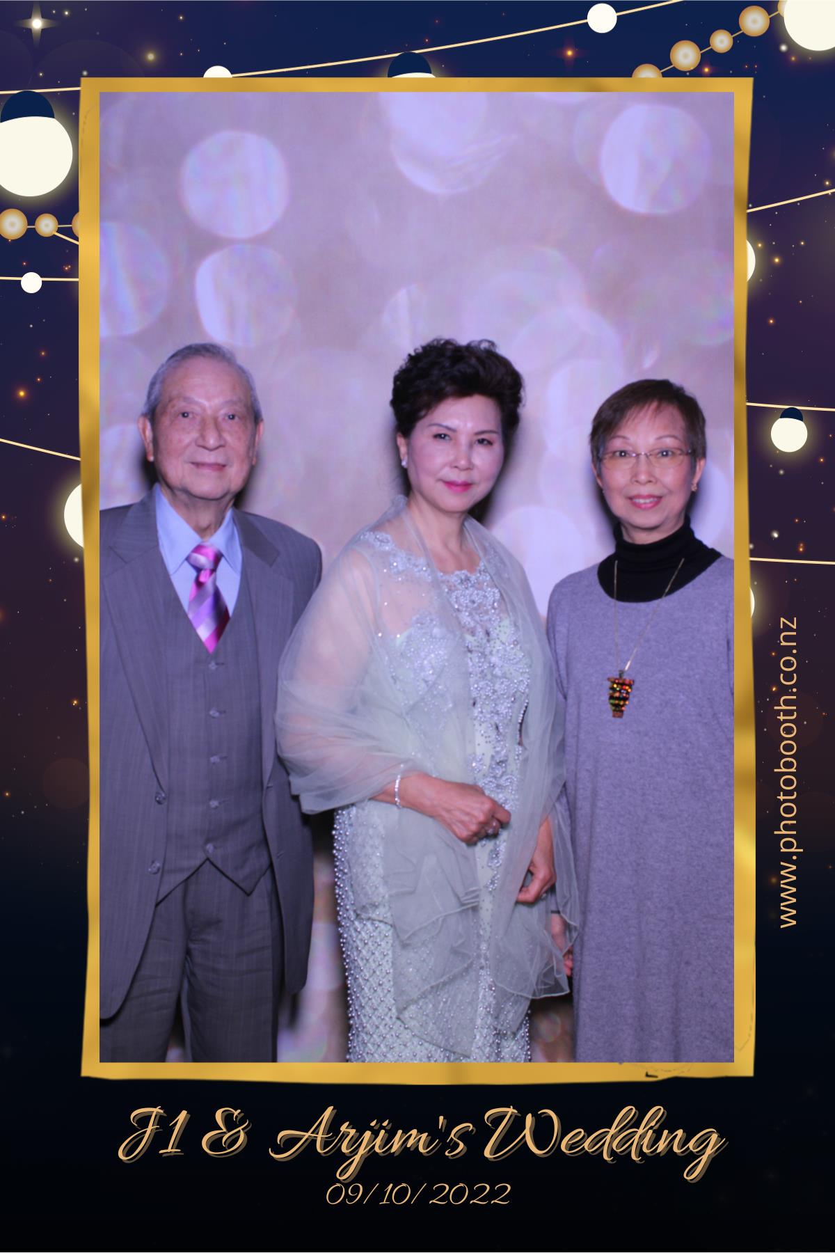 Jimmy & Janet's Wedding | View more photos from the event at gallery.photobooth.co.nz/u/SelfieCentral/Jimmy-Janets-Wedding