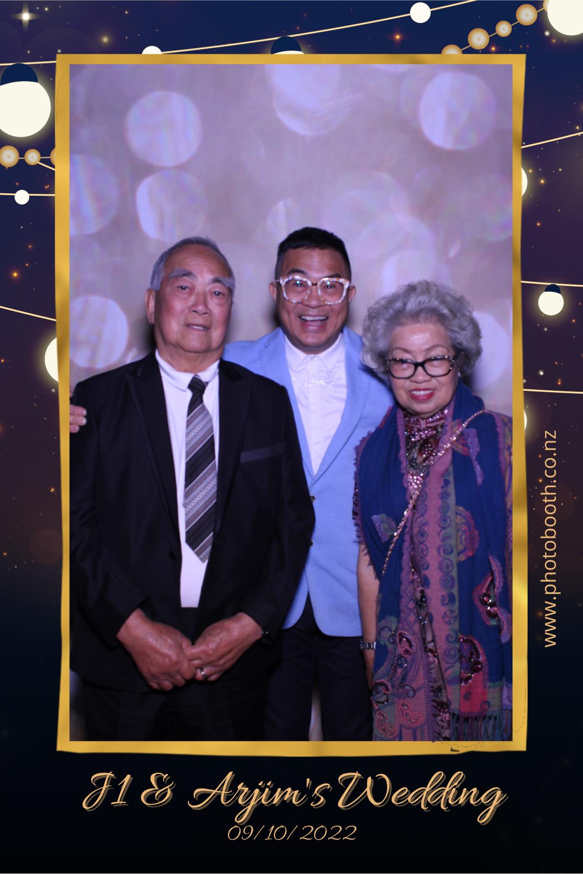 Jimmy & Janet's Wedding | View more photos from the event at gallery.photobooth.co.nz/u/SelfieCentral/Jimmy-Janets-Wedding