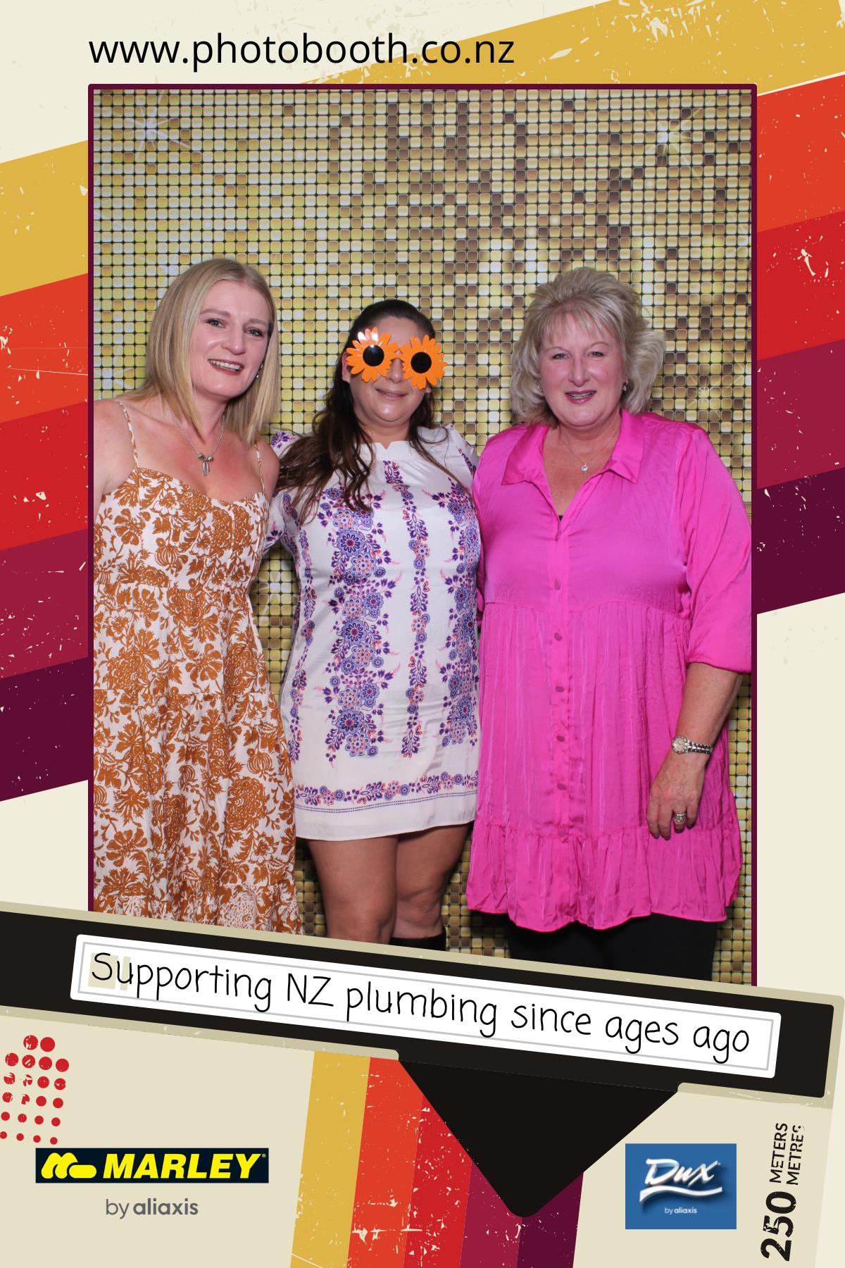 Marley's 70s Night | View more photos from the event at gallery.photobooth.co.nz/u/SelfieCentral/Marleys-70s-Night