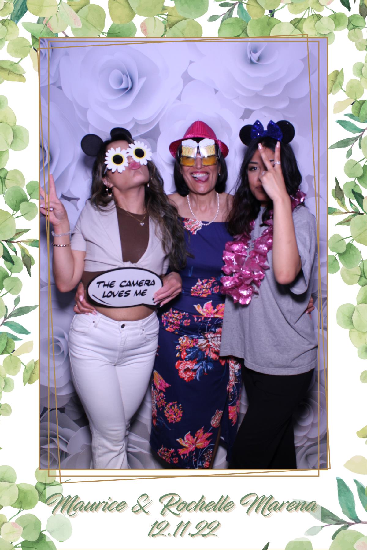 Maurice & Rochelle's Marena | View more photos from the event at gallery.photobooth.co.nz/u/SelfieCentral/Maurice-Rochelles-Marena