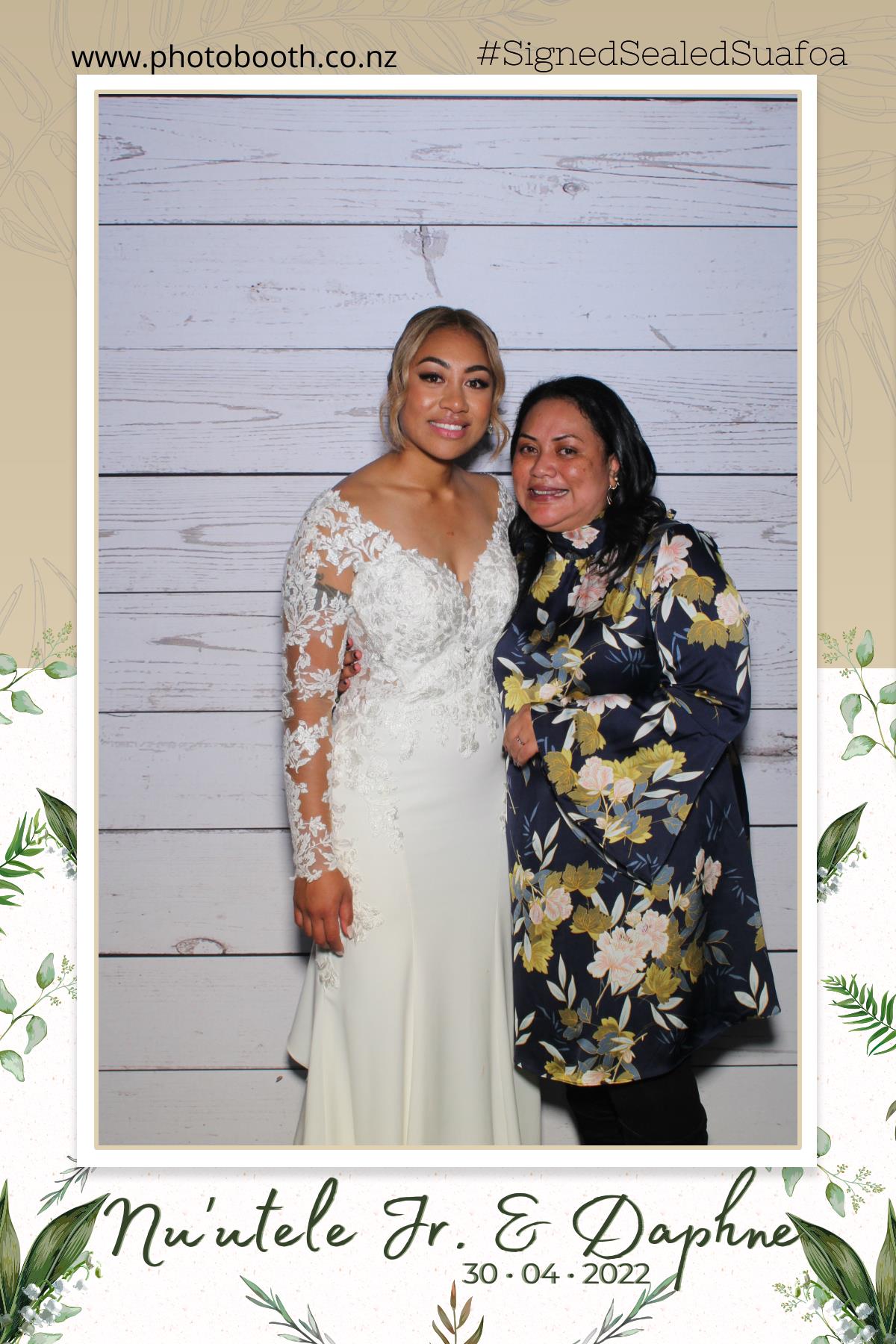 Nuutele Jr & Daphne's Wedding | View more photos from the event at gallery.photobooth.co.nz/u/SelfieCentral/Nuutele-Jr-Daphnes-Wedding