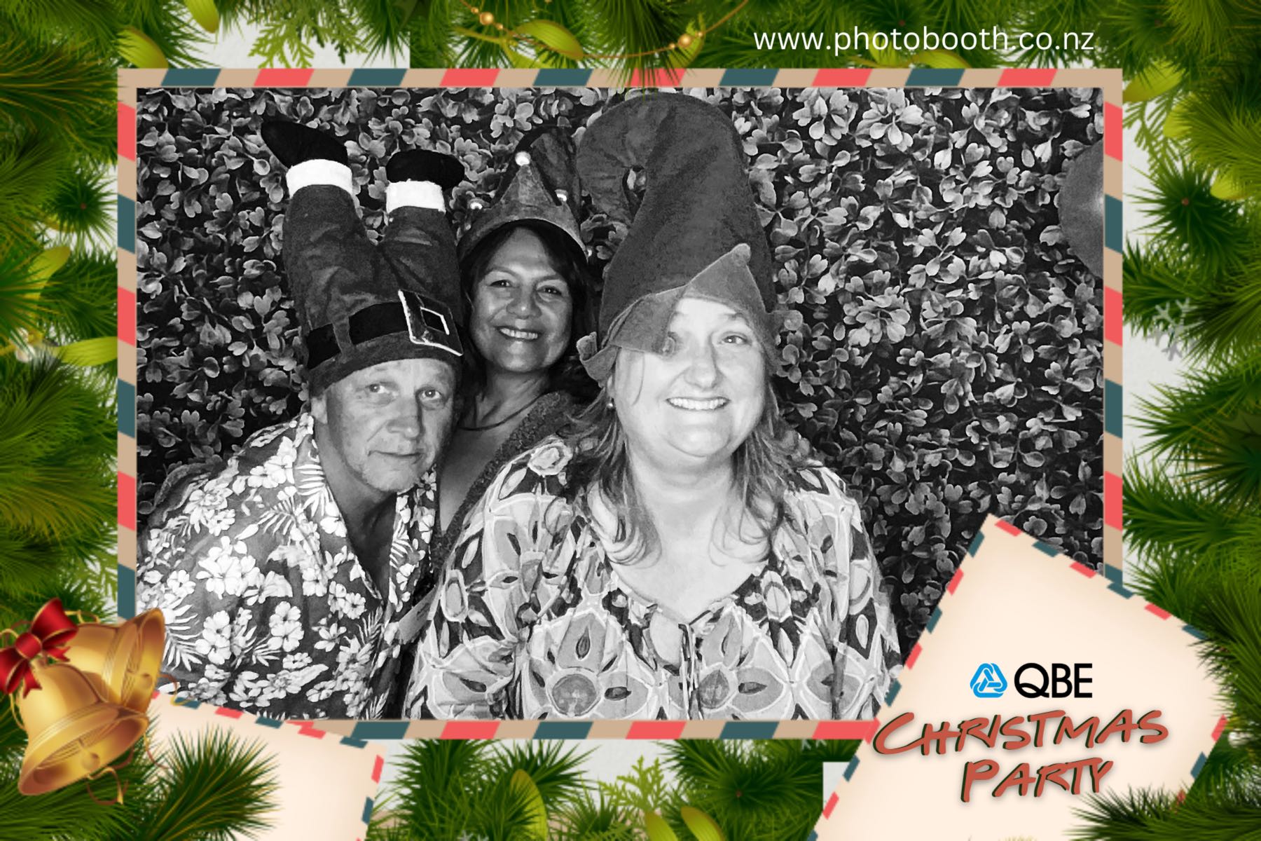 QBE Staff Christmas Party | View more photos from the event at gallery.photobooth.co.nz/u/SelfieCentral/QBE-Staff-Christmas-Party