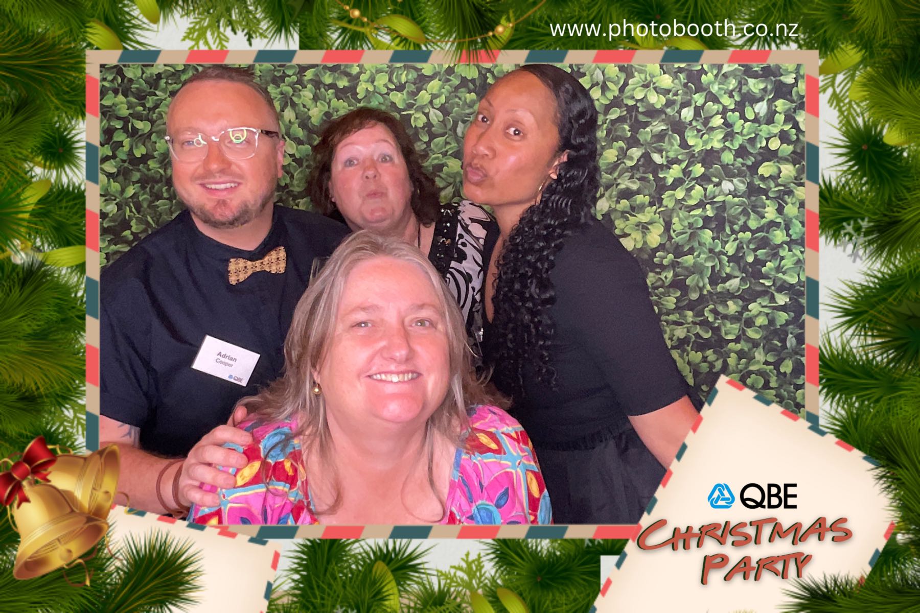 QBE Staff Christmas Party | View more photos from the event at gallery.photobooth.co.nz/u/SelfieCentral/QBE-Staff-Christmas-Party