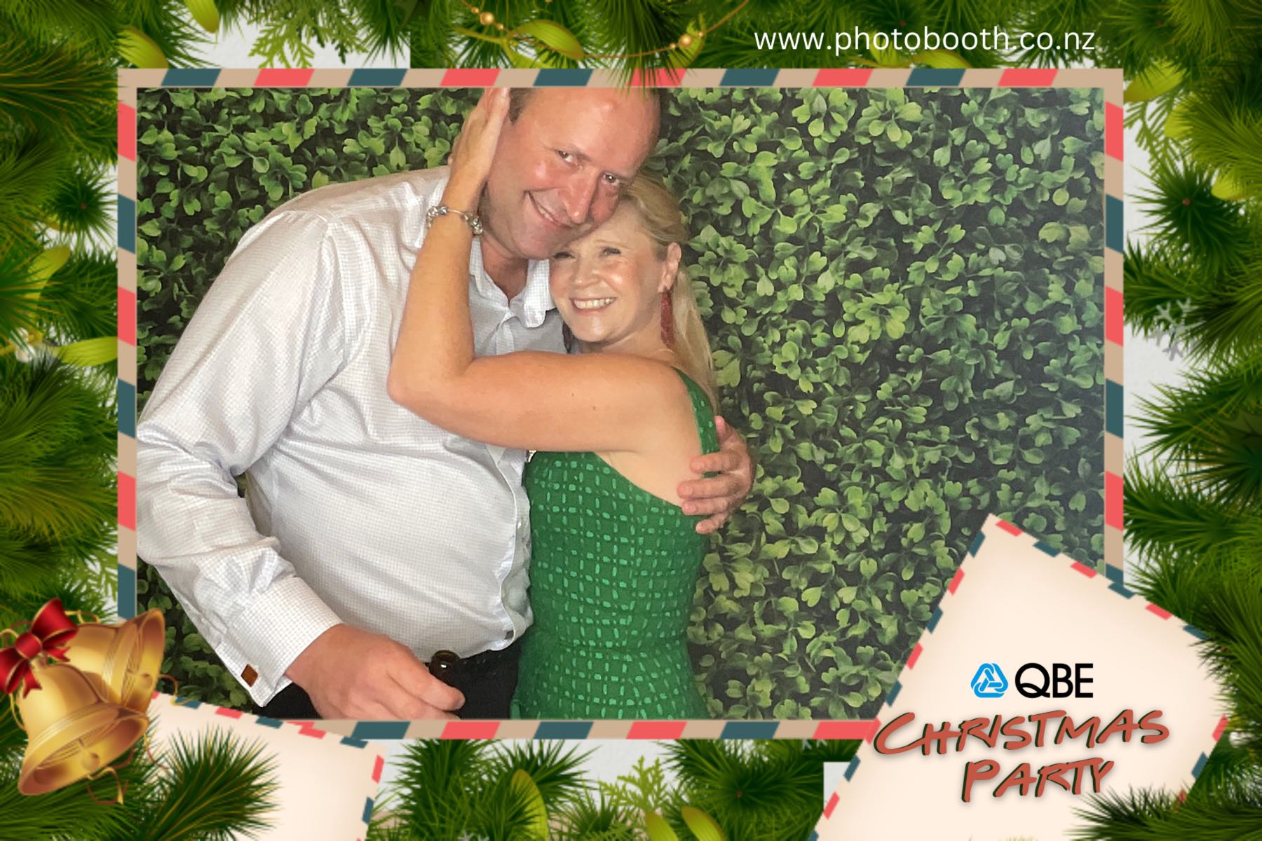 QBE Staff Christmas Party | View more photos from the event at gallery.photobooth.co.nz/u/SelfieCentral/QBE-Staff-Christmas-Party