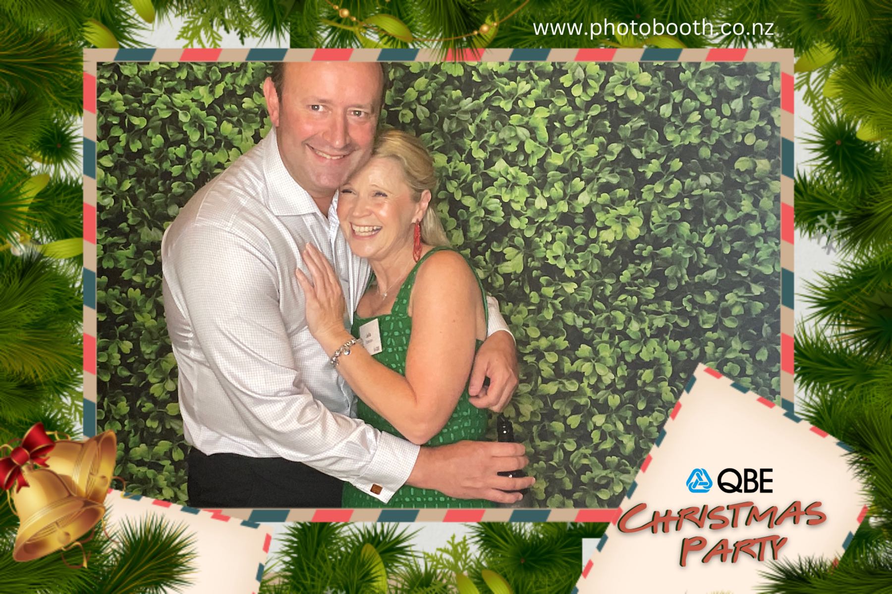 QBE Staff Christmas Party | View more photos from the event at gallery.photobooth.co.nz/u/SelfieCentral/QBE-Staff-Christmas-Party