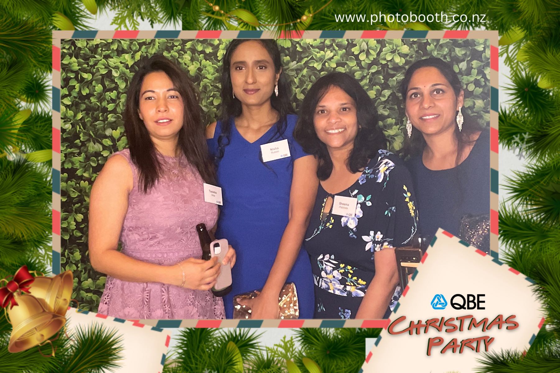 QBE Staff Christmas Party | View more photos from the event at gallery.photobooth.co.nz/u/SelfieCentral/QBE-Staff-Christmas-Party