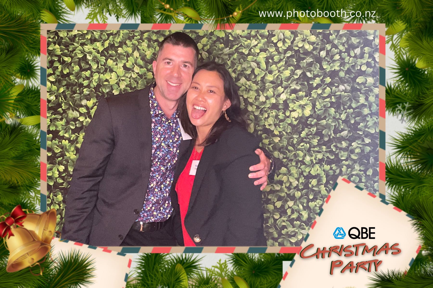 QBE Staff Christmas Party | View more photos from the event at gallery.photobooth.co.nz/u/SelfieCentral/QBE-Staff-Christmas-Party