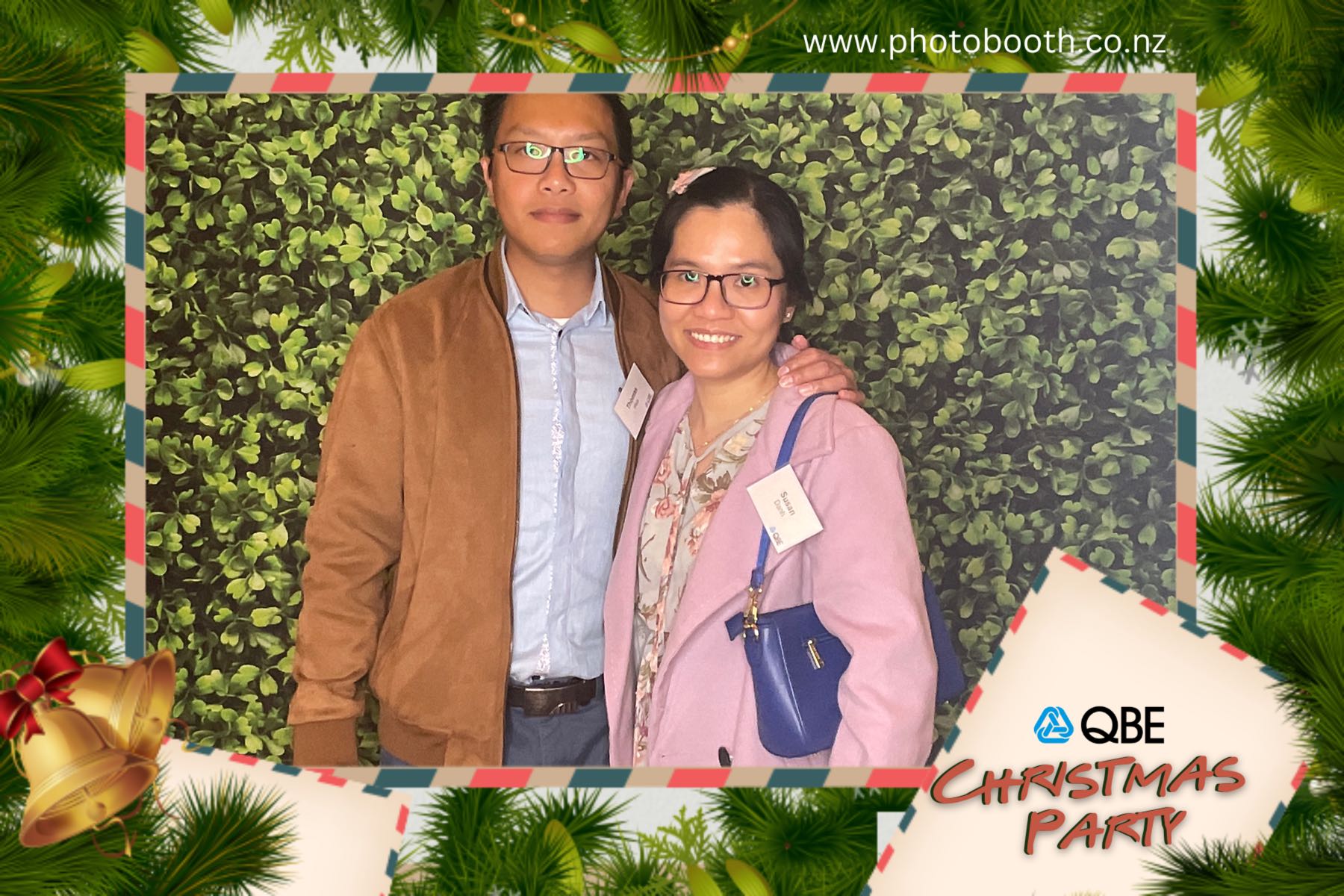 QBE Staff Christmas Party | View more photos from the event at gallery.photobooth.co.nz/u/SelfieCentral/QBE-Staff-Christmas-Party