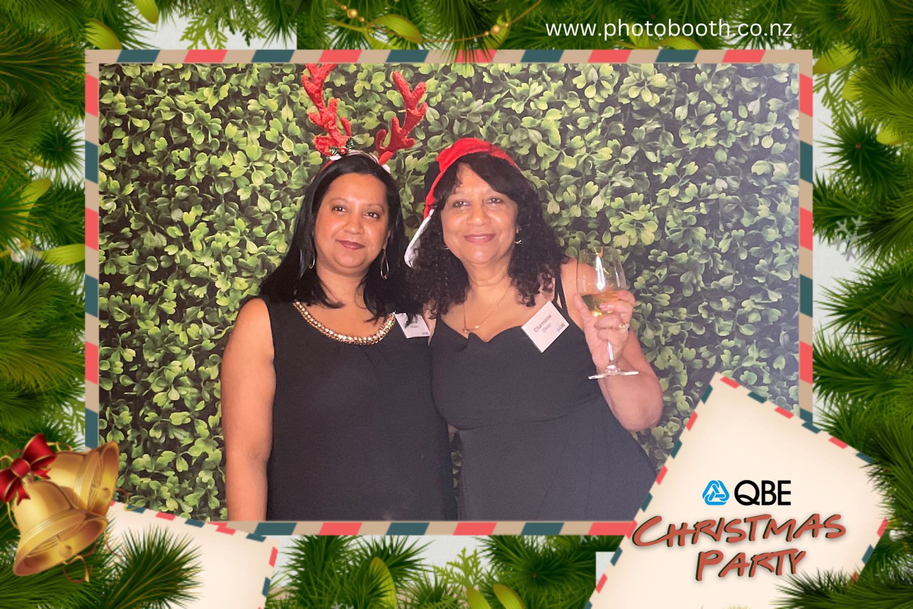 QBE Staff Christmas Party | View more photos from the event at gallery.photobooth.co.nz/u/SelfieCentral/QBE-Staff-Christmas-Party