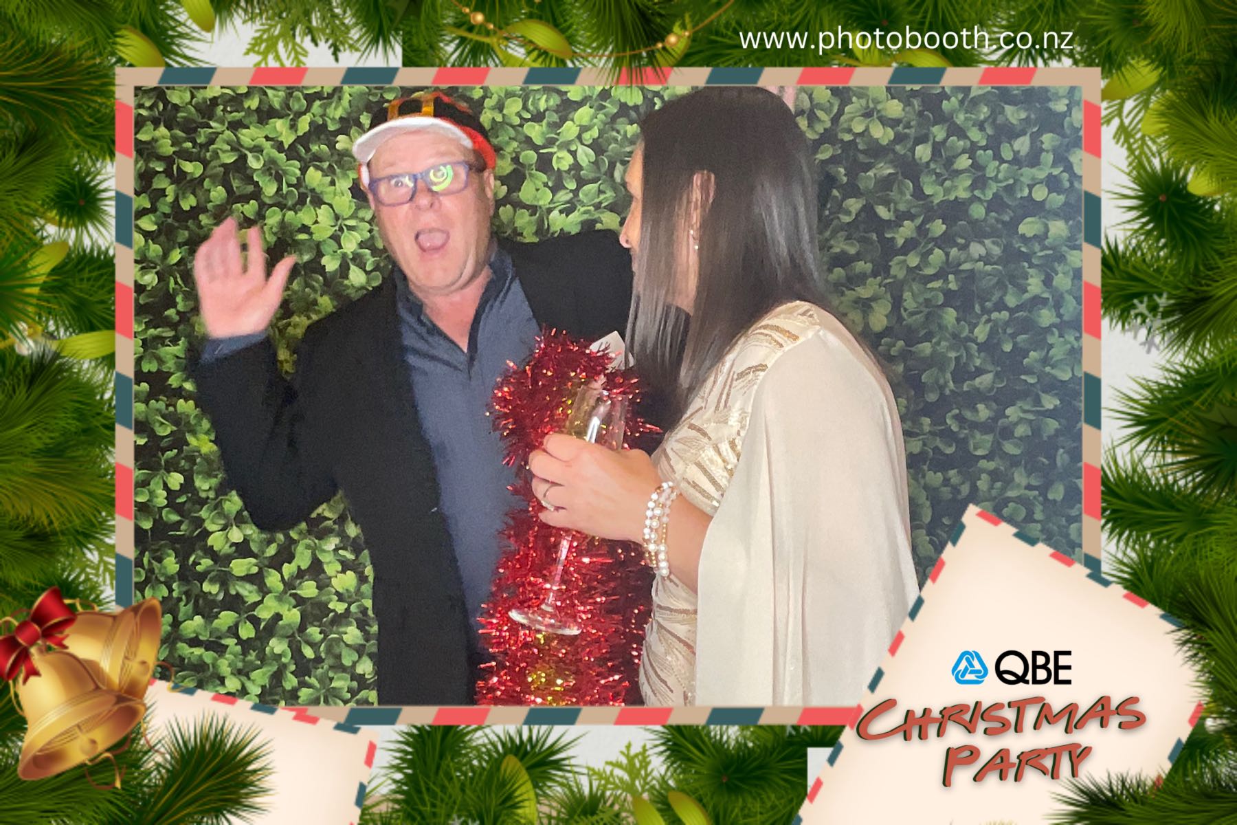 QBE Staff Christmas Party | View more photos from the event at gallery.photobooth.co.nz/u/SelfieCentral/QBE-Staff-Christmas-Party