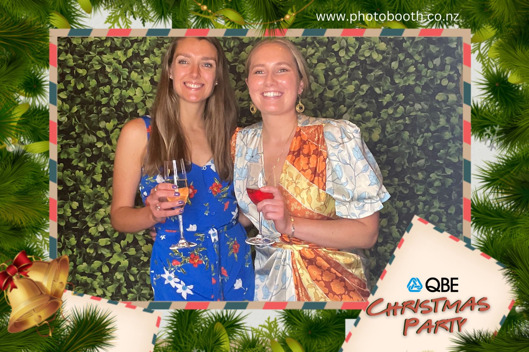 QBE Staff Christmas Party | View more photos from the event at gallery.photobooth.co.nz/u/SelfieCentral/QBE-Staff-Christmas-Party