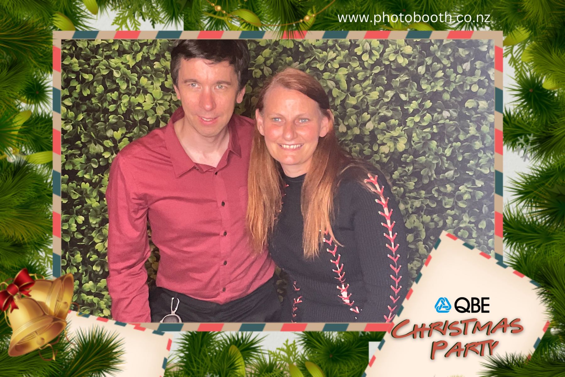 QBE Staff Christmas Party | View more photos from the event at gallery.photobooth.co.nz/u/SelfieCentral/QBE-Staff-Christmas-Party