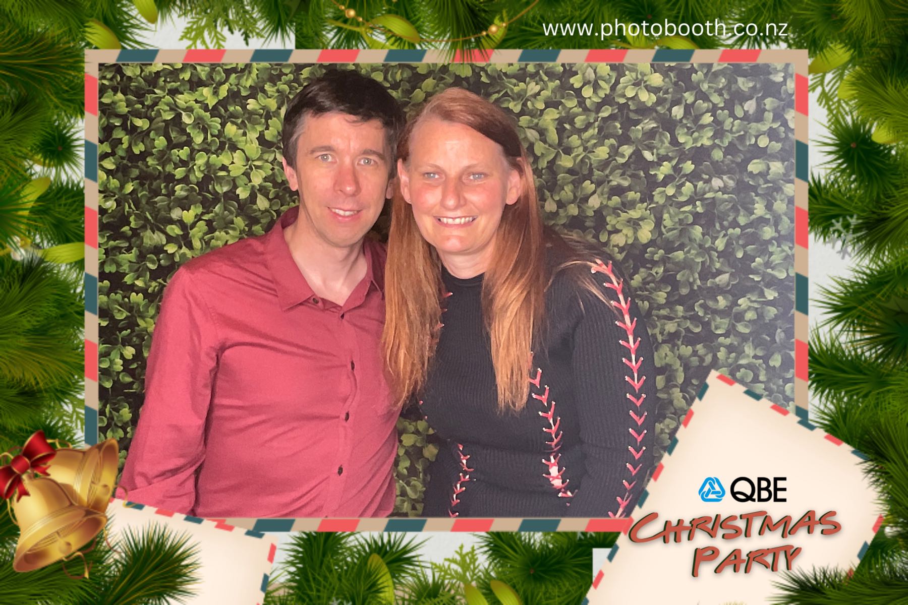 QBE Staff Christmas Party | View more photos from the event at gallery.photobooth.co.nz/u/SelfieCentral/QBE-Staff-Christmas-Party