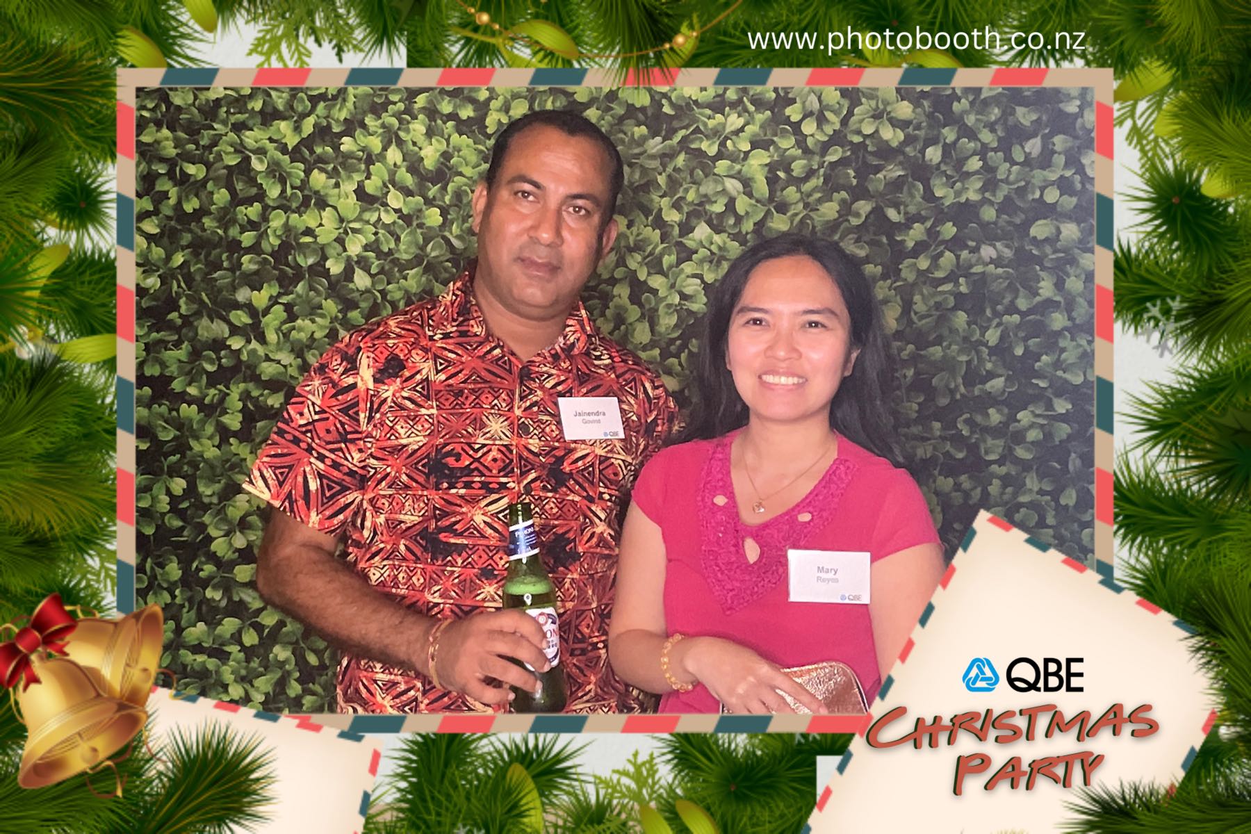 QBE Staff Christmas Party | View more photos from the event at gallery.photobooth.co.nz/u/SelfieCentral/QBE-Staff-Christmas-Party