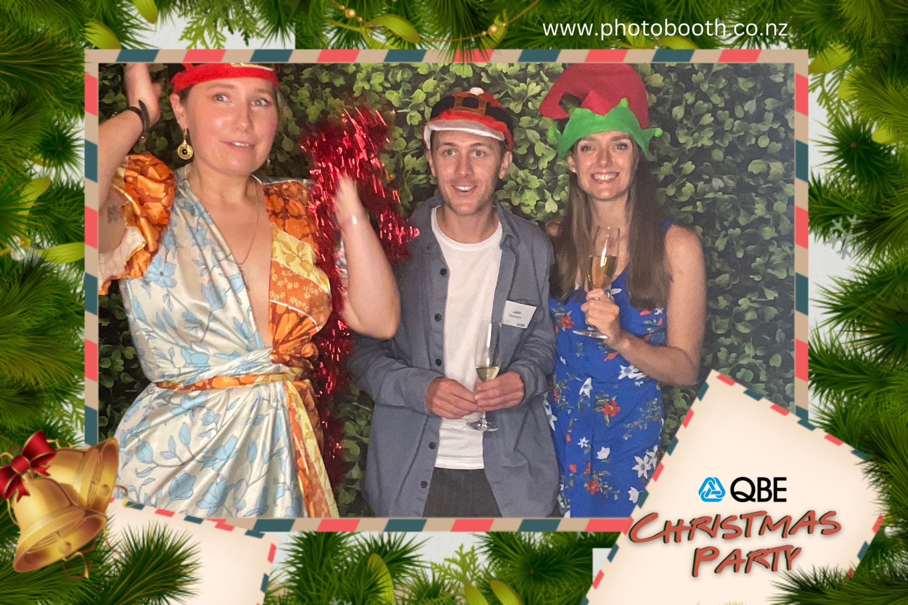 QBE Staff Christmas Party | View more photos from the event at gallery.photobooth.co.nz/u/SelfieCentral/QBE-Staff-Christmas-Party
