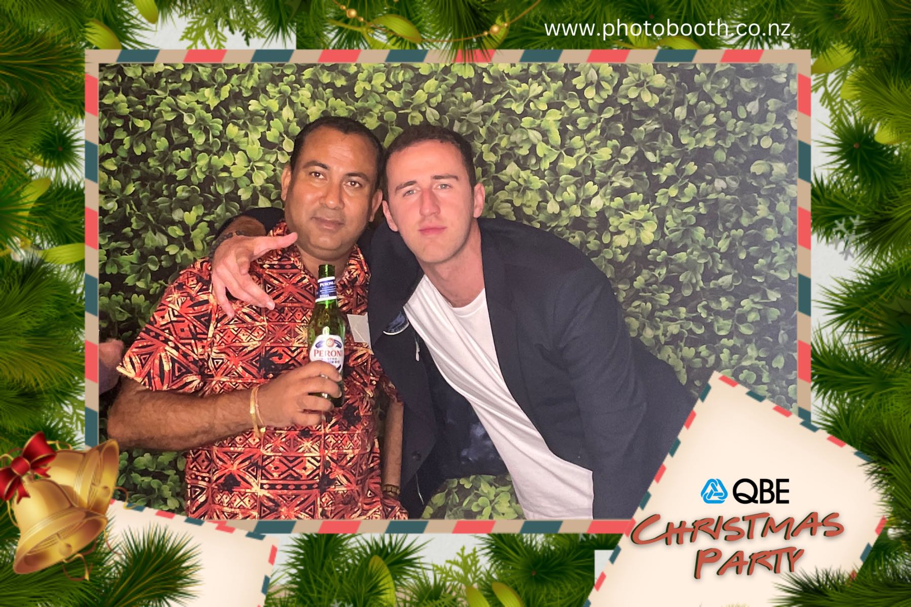 QBE Staff Christmas Party | View more photos from the event at gallery.photobooth.co.nz/u/SelfieCentral/QBE-Staff-Christmas-Party